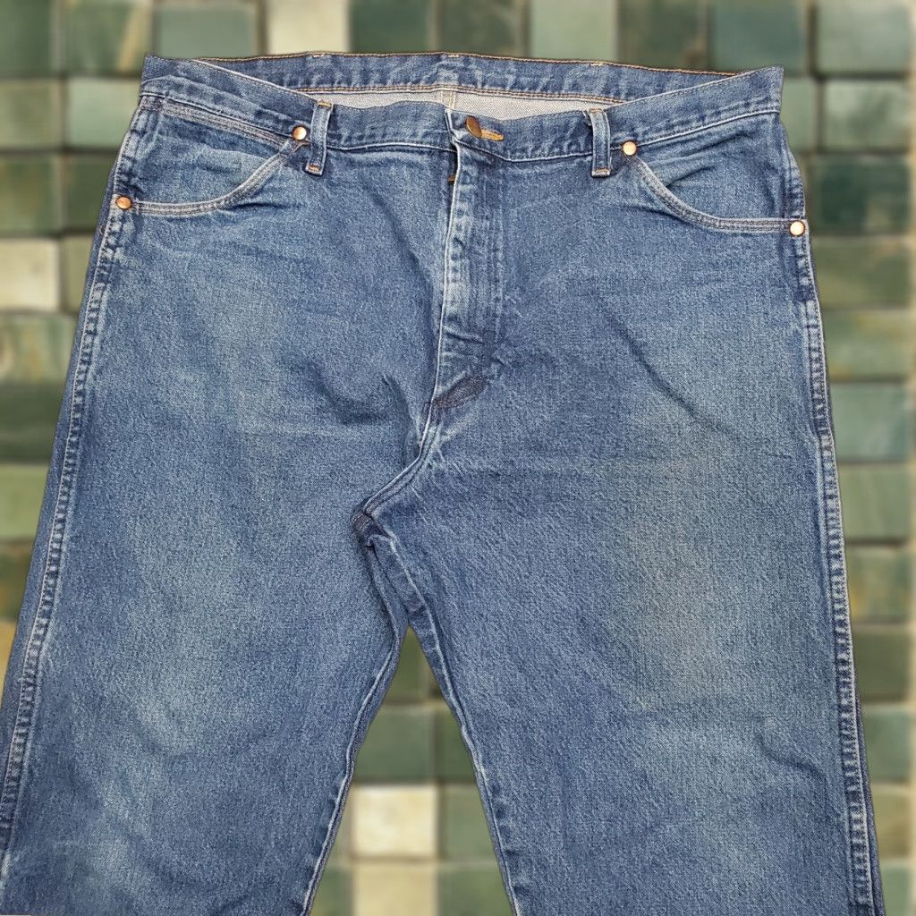 Wrangler VINTAGE Wrangler Jeans Mens 40x32 Blue Denim Cowboy Cut 100% Cotton 13MWZ Ranch Work Size US 40 / EU 56 - 1 Thumbnail