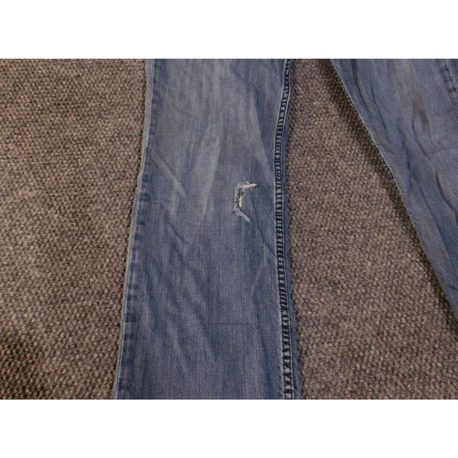 Levi's **Levi's 514 Men's Blue Straight Leg Distressed Jeans W34 L32** User: Levi's 514 Men's Blue Straight Leg Distressed Jeans W34 L32 Size US 34 / EU 50 - 3 Thumbnail