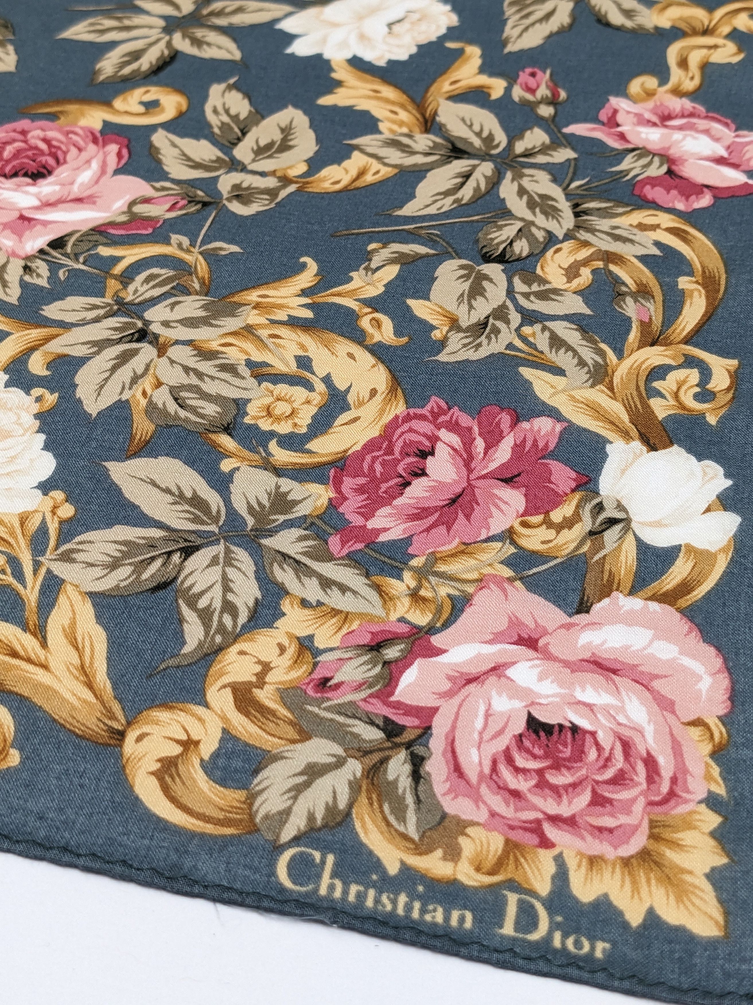 Christian Dior Monsieur VINTAGE CHRISTIAN DIOR FLORAL SILK HANDKERCHIEF Size ONE SIZE - 2 Thumbnail