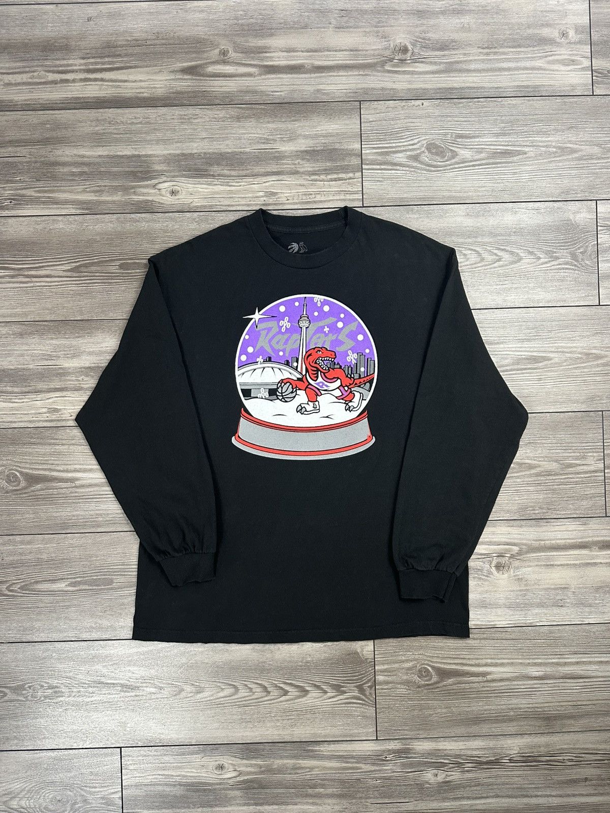 October's Very Own OVO x Toronto Raptors Christmas 2019 Drake Night Longsleeve Size US XL / EU 56 / 4 - 1 Thumbnail