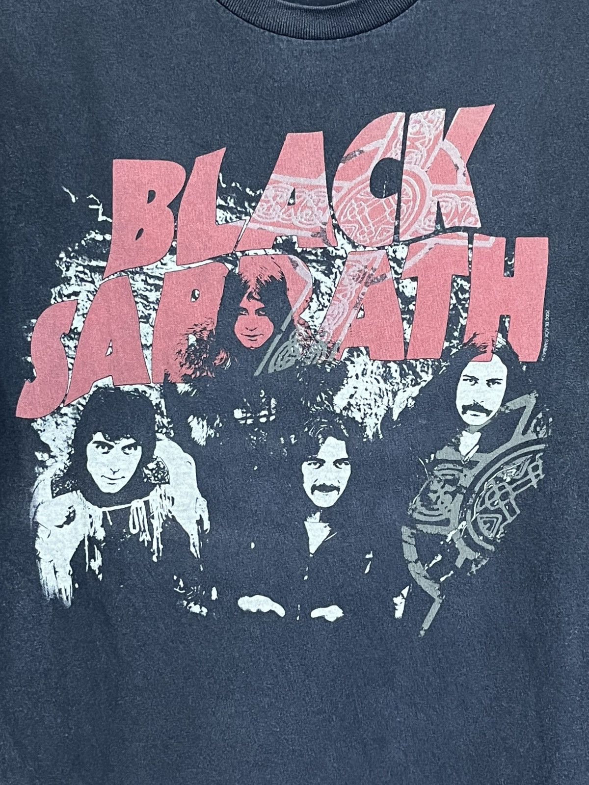 Band Tees Vintage y2k band BLACK SABBATH 2006 sunfaded tee shirts Size US XL / EU 56 / 4 - 3 Thumbnail