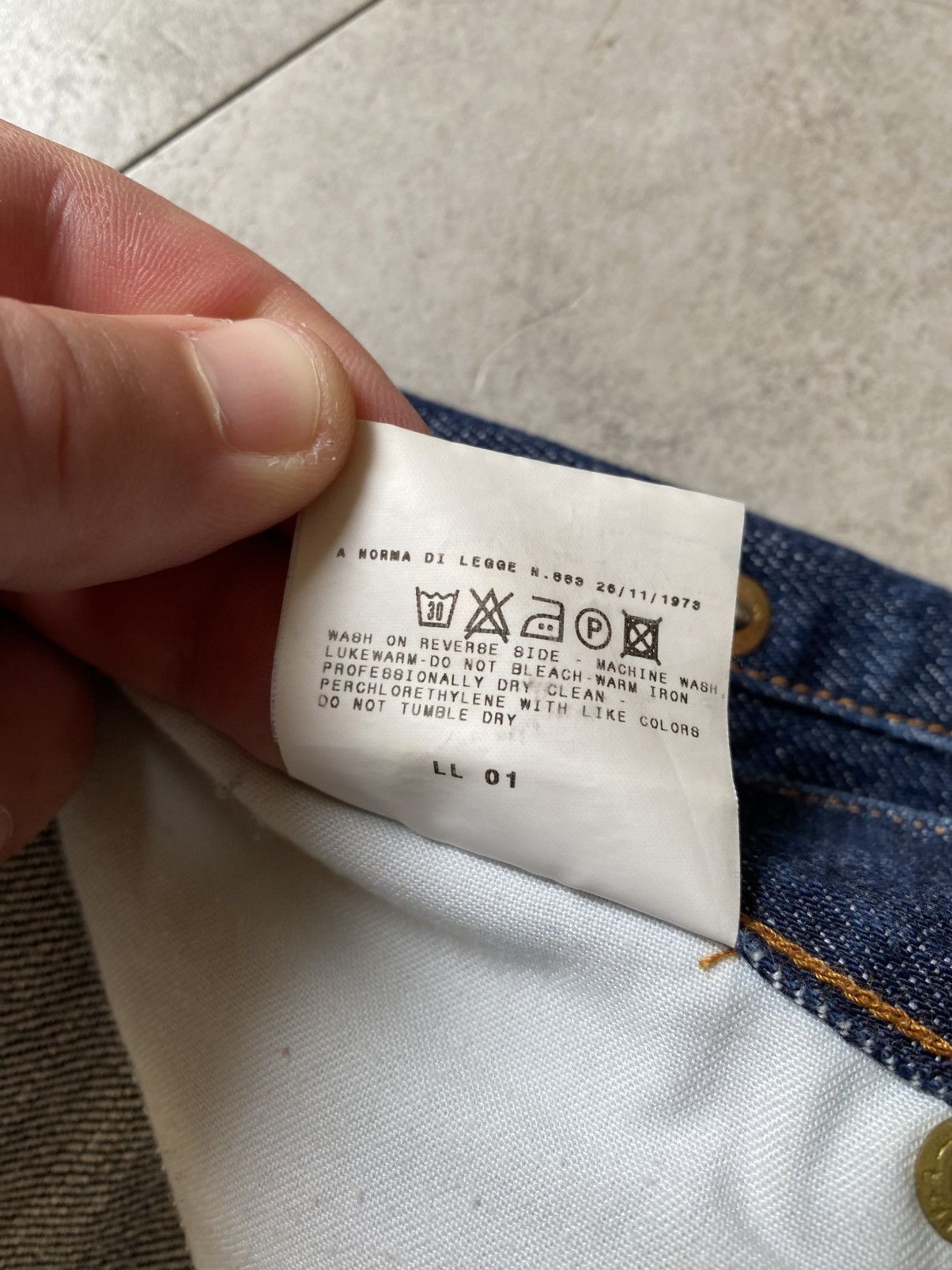 Dolce & Gabbana Vintage Dolce & Gabbana Skirt Denim Y2K like Versace Size 32" / US 10 / IT 46 - 11 Thumbnail
