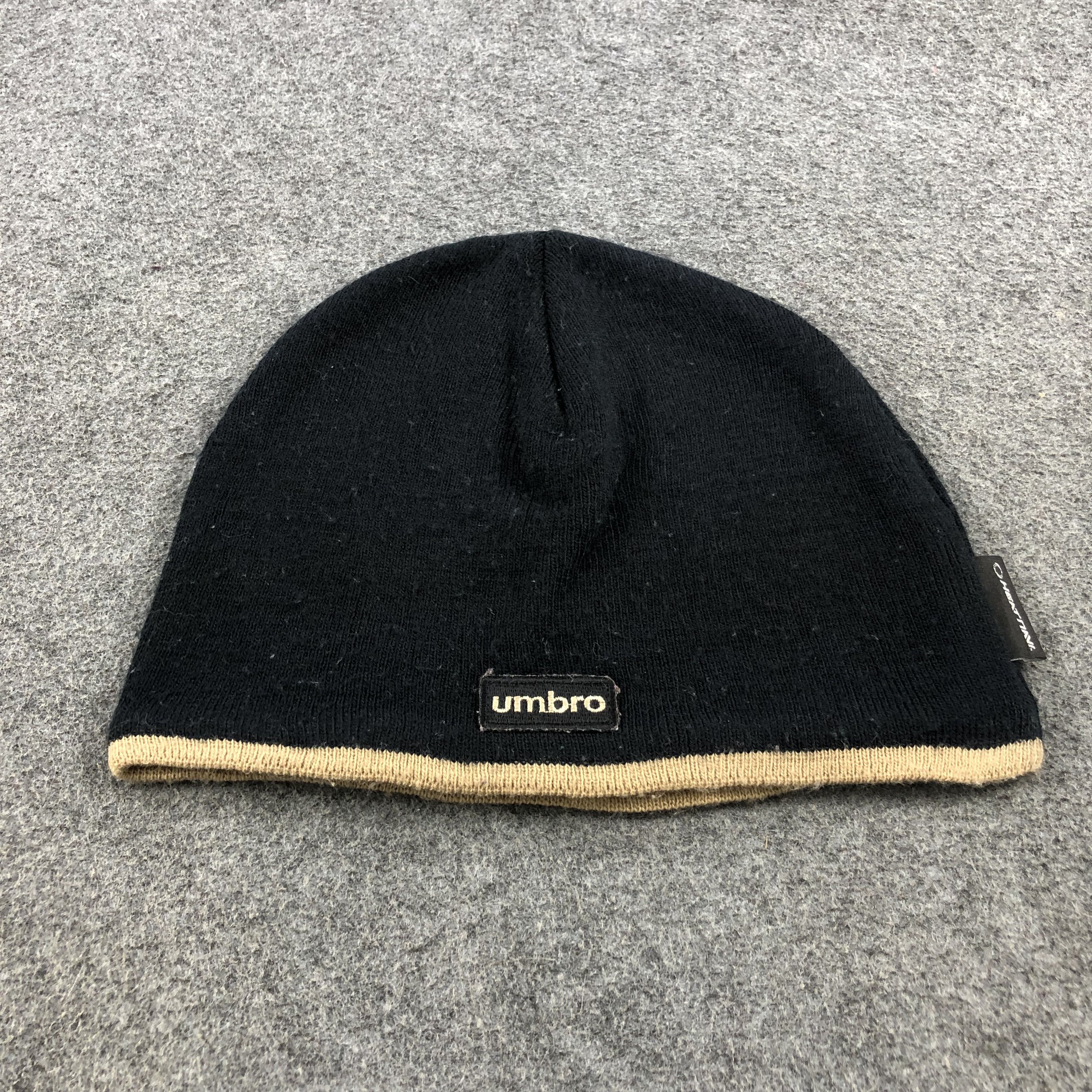 Umbro Umbro Beanie Snowcap Snow Hat Winter Hat B247 Size ONE SIZE - 5 Thumbnail