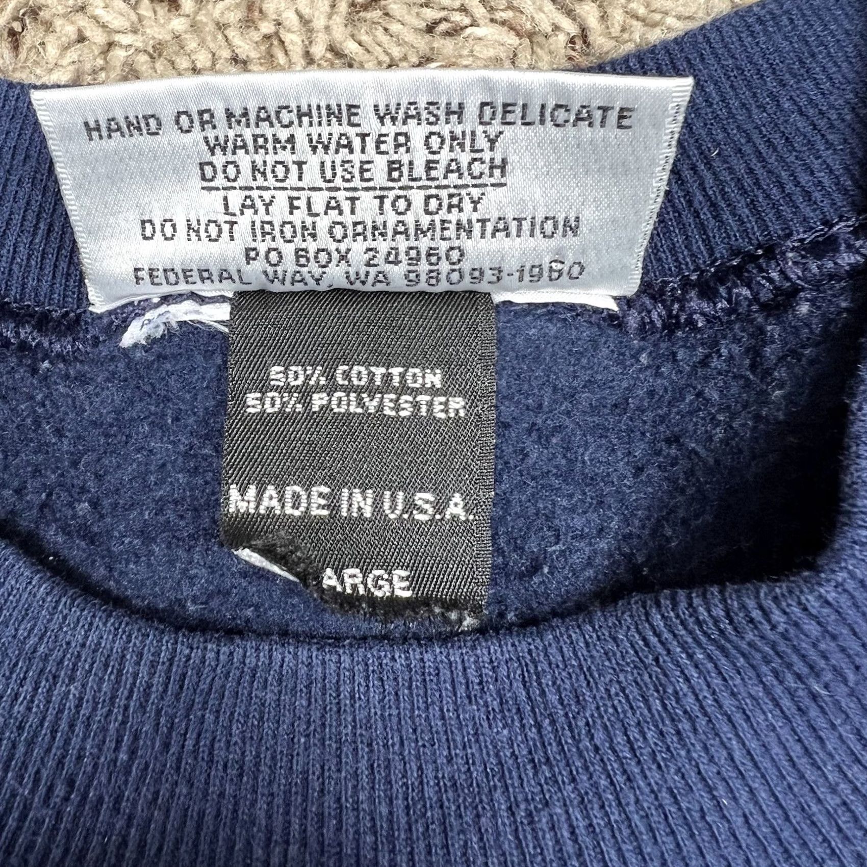 Vintage VINTAGE Alaska Blue Crewneck Sweatshirt Large 50/50 90s Stars USA Christine Alexander Unisex Adults Mens Womens Size US L / EU 52-54 / 3 - 2 Thumbnail