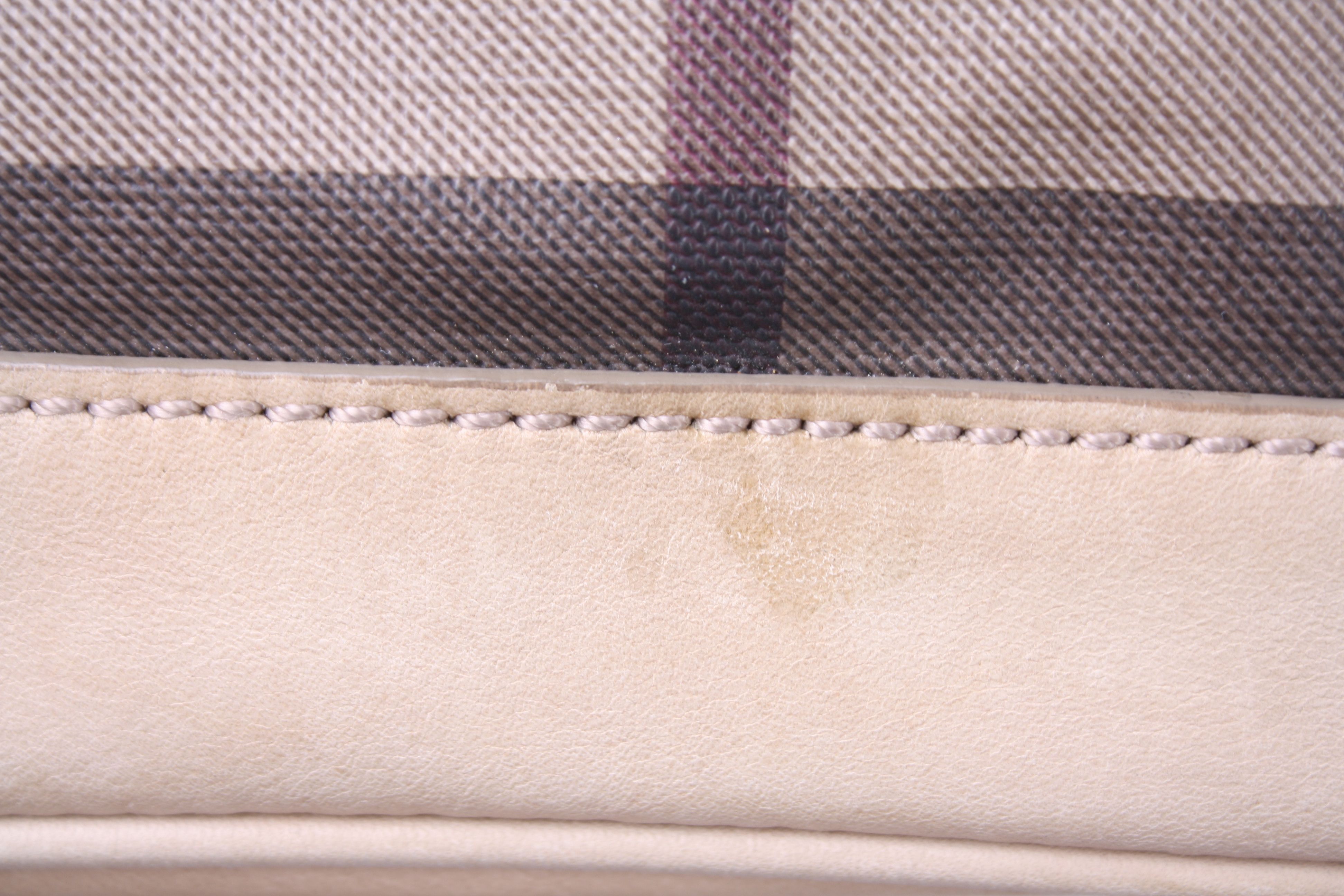 Burberry Burberry Hartham Leather Messenger Shoulder Bag Size ONE SIZE - 14 Thumbnail