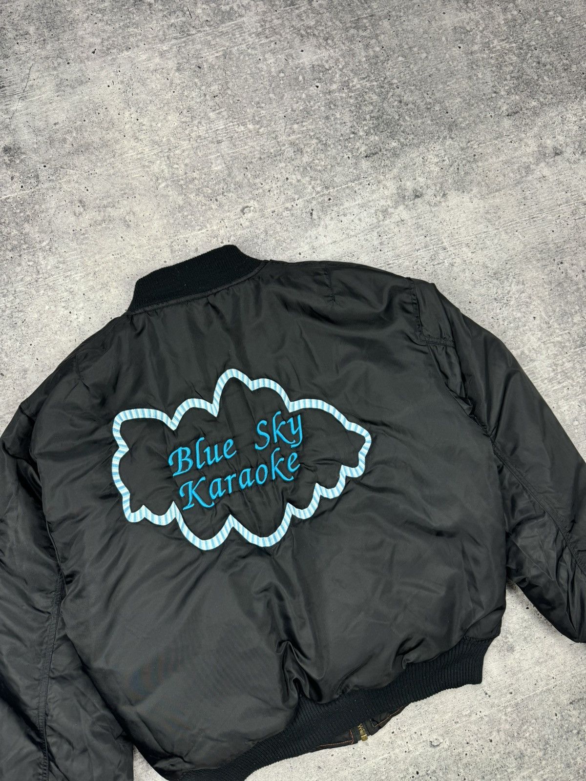 Vintage Vintage MA1 Bomber Jacket Big Logo Blue Sky Karaoke 90’s Y2K Size US L / EU 52-54 / 3 - 17 Thumbnail