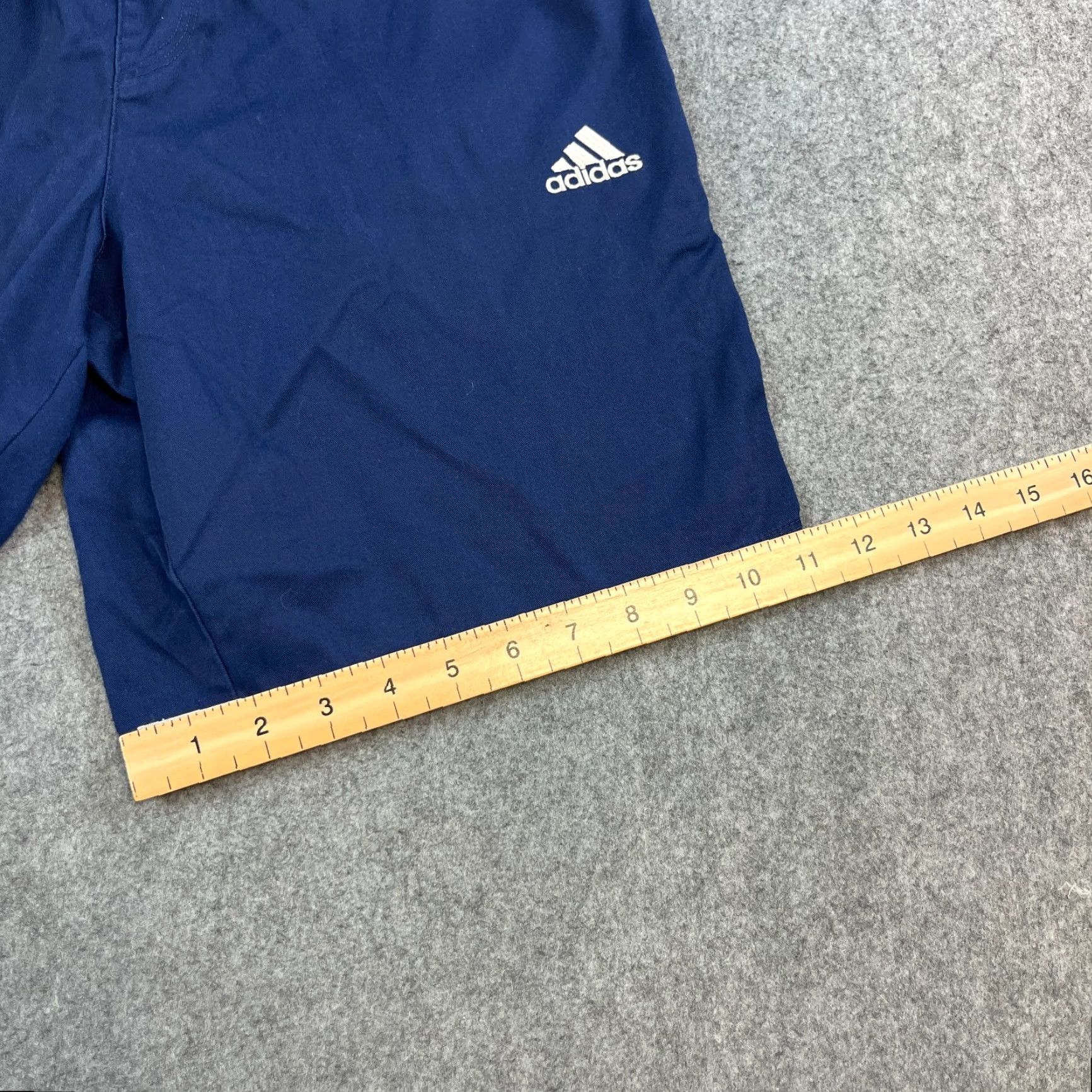 Adidas Adidas Mens Shorts S Navy Blue Vintage 00s Sweat Gym Casual Regular Waist 30in Pocket Logo Size US 29 - 4 Thumbnail