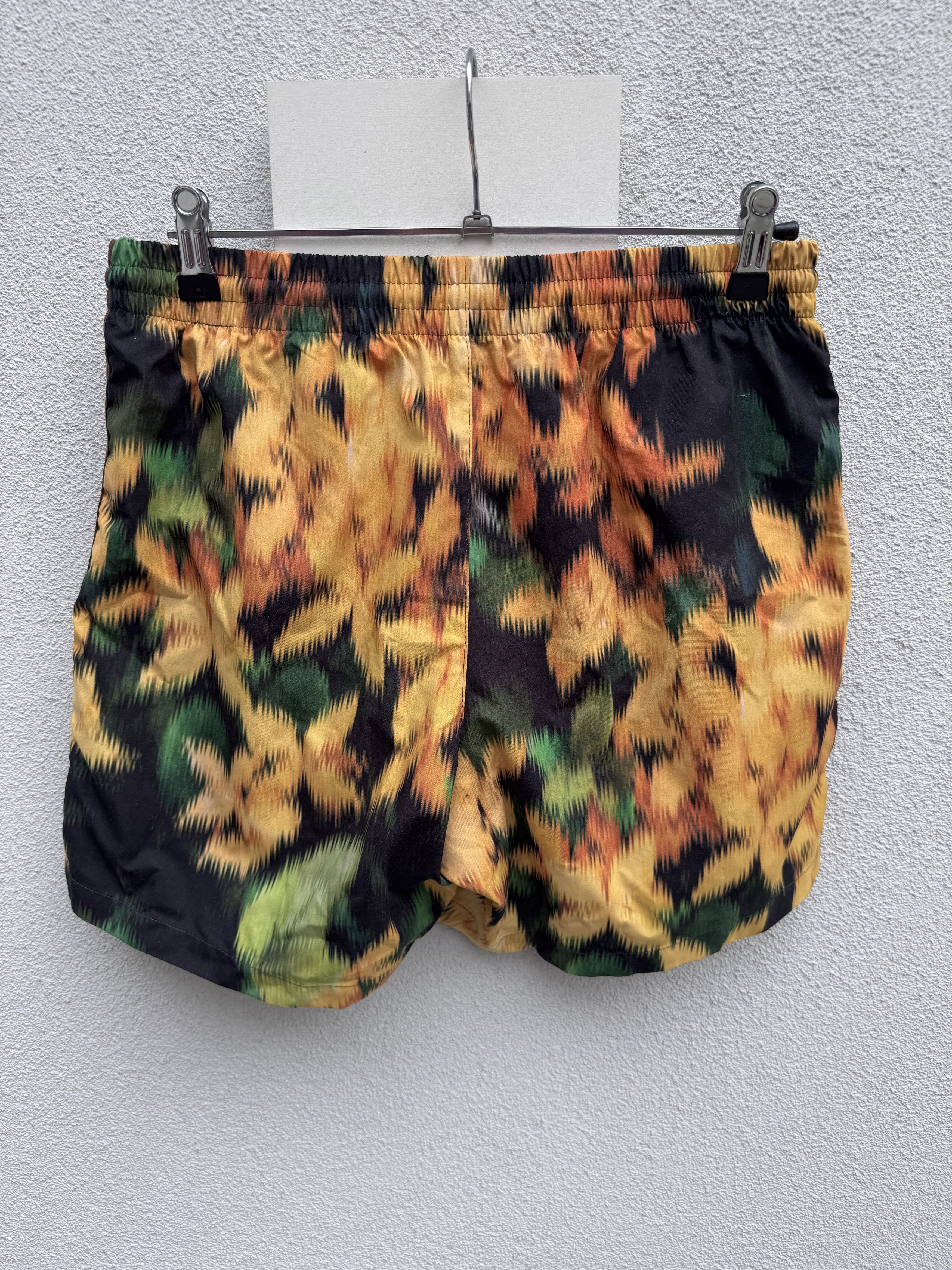 Dries Van Noten Dries van Noten Multicolor Flower Print Nylon Swimshorts M Size US 32 / EU 48 - 2 Thumbnail