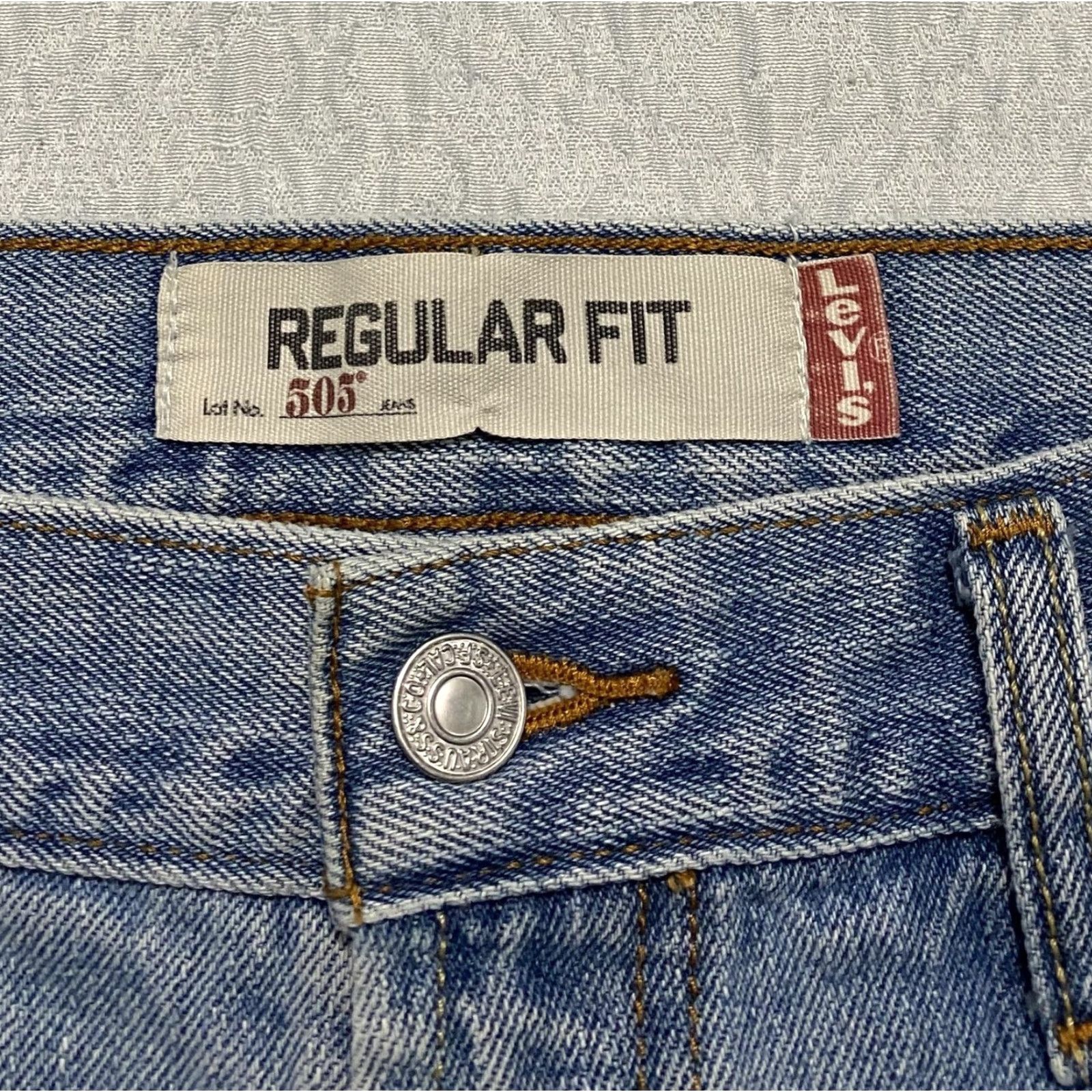 Levi's VINTAGE Levi's 505 Jeans Mens 34x30 Blue Regular Fit Straight Leg Denim Size US 34 / EU 50 - 4 Thumbnail