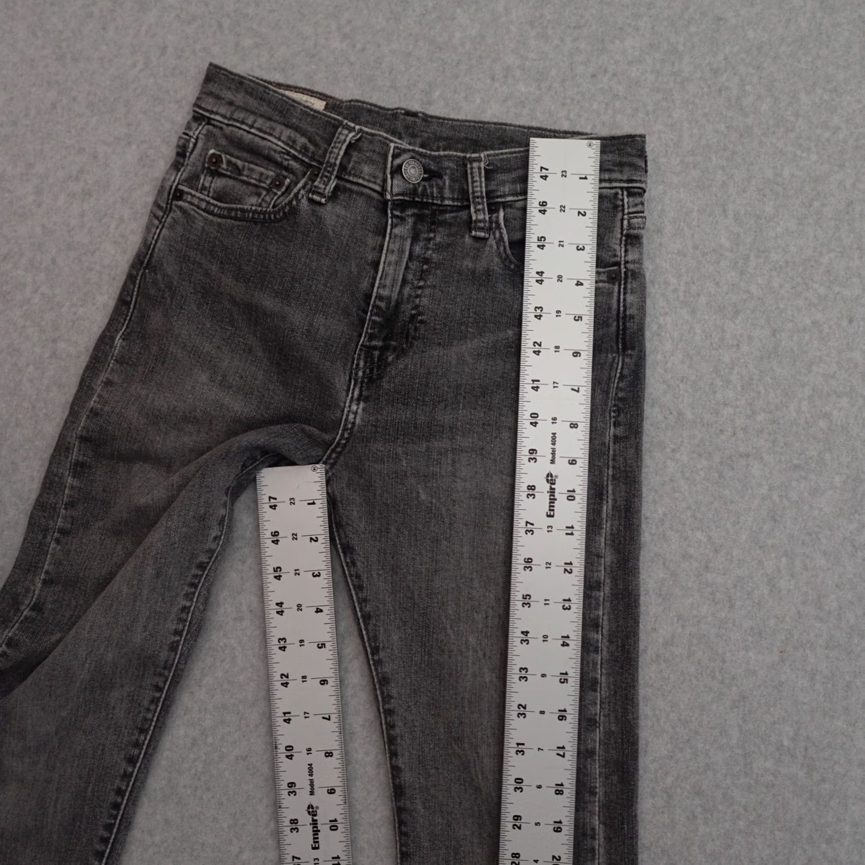 Levi's LEVI'S 510 Jeans Skinny 28 Gray Mens Adult Denim Regular Inseam 30 MEASUREMENTS PROVIDED IN PICTURES Size US 28 / EU 44 - 6 Thumbnail