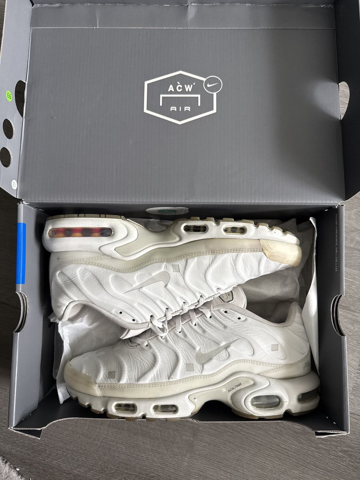 A-COLD-WALL* × Nike Nike Air Max Plus A-COLD-WALL Platinum Tint Size 9 Size US 9 / EU 42 - 9 Thumbnail