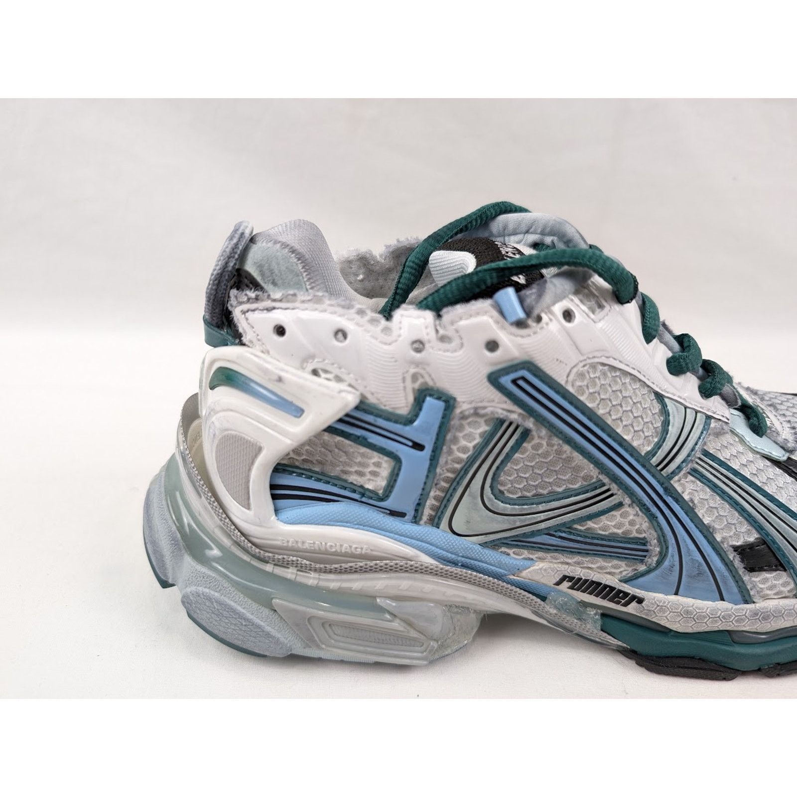 Balenciaga o1rshd1 Runners Gradient Mesh Rubber in White/Green/Blue Size US 11 / EU 44 - 4 Thumbnail