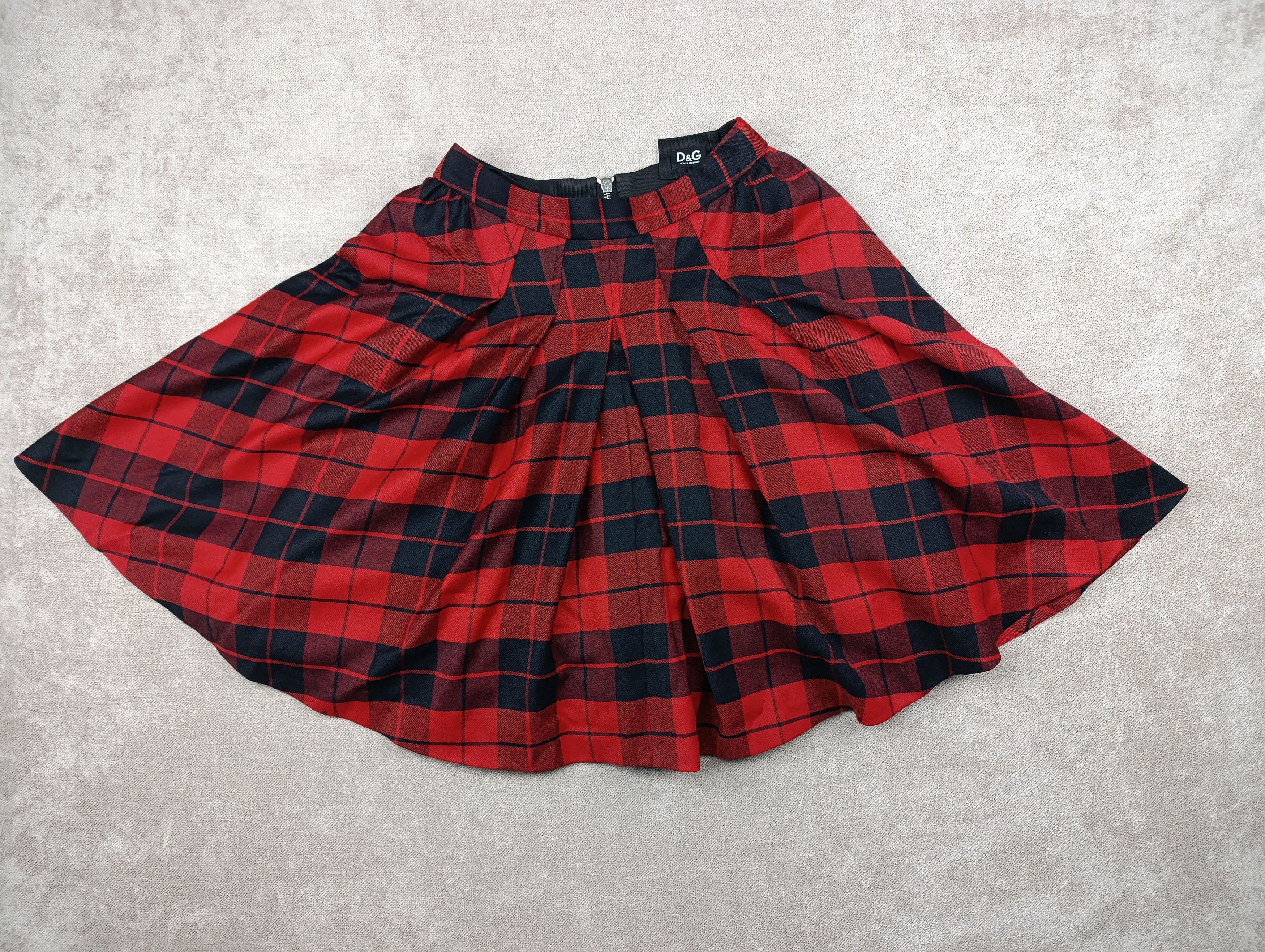Dolce & Gabbana DOLCE & GABBANA D&G RED PLAID PANNIER WOOL MINI SKIRT WOMENS Size 27" / US 4 / IT 40 - 2 Thumbnail