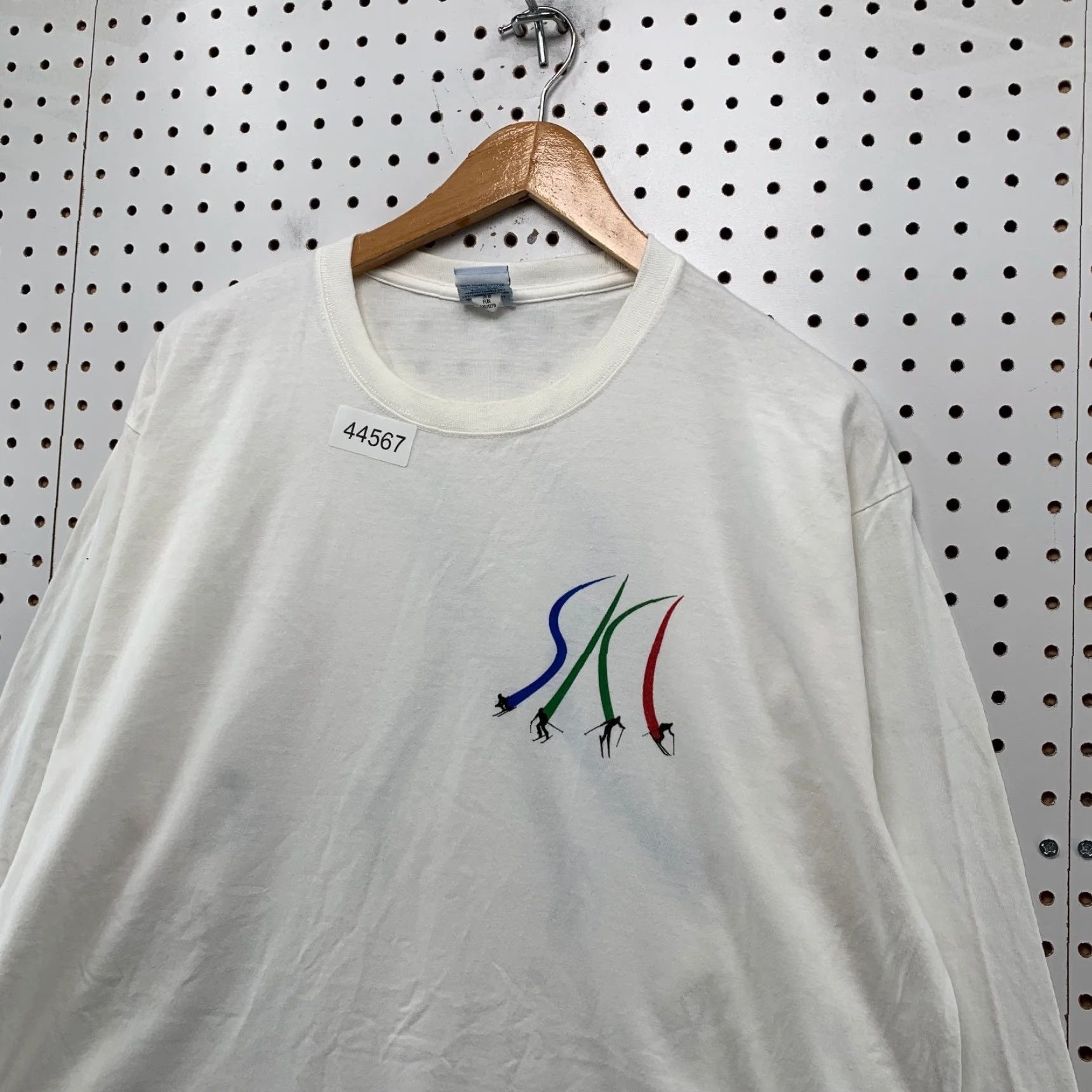 Vintage Vintage Crazy Shirts T Shirt Mens Large White Ski Snowboard Long Sleeve Vail Size US L / EU 52-54 / 3 - 5 Thumbnail