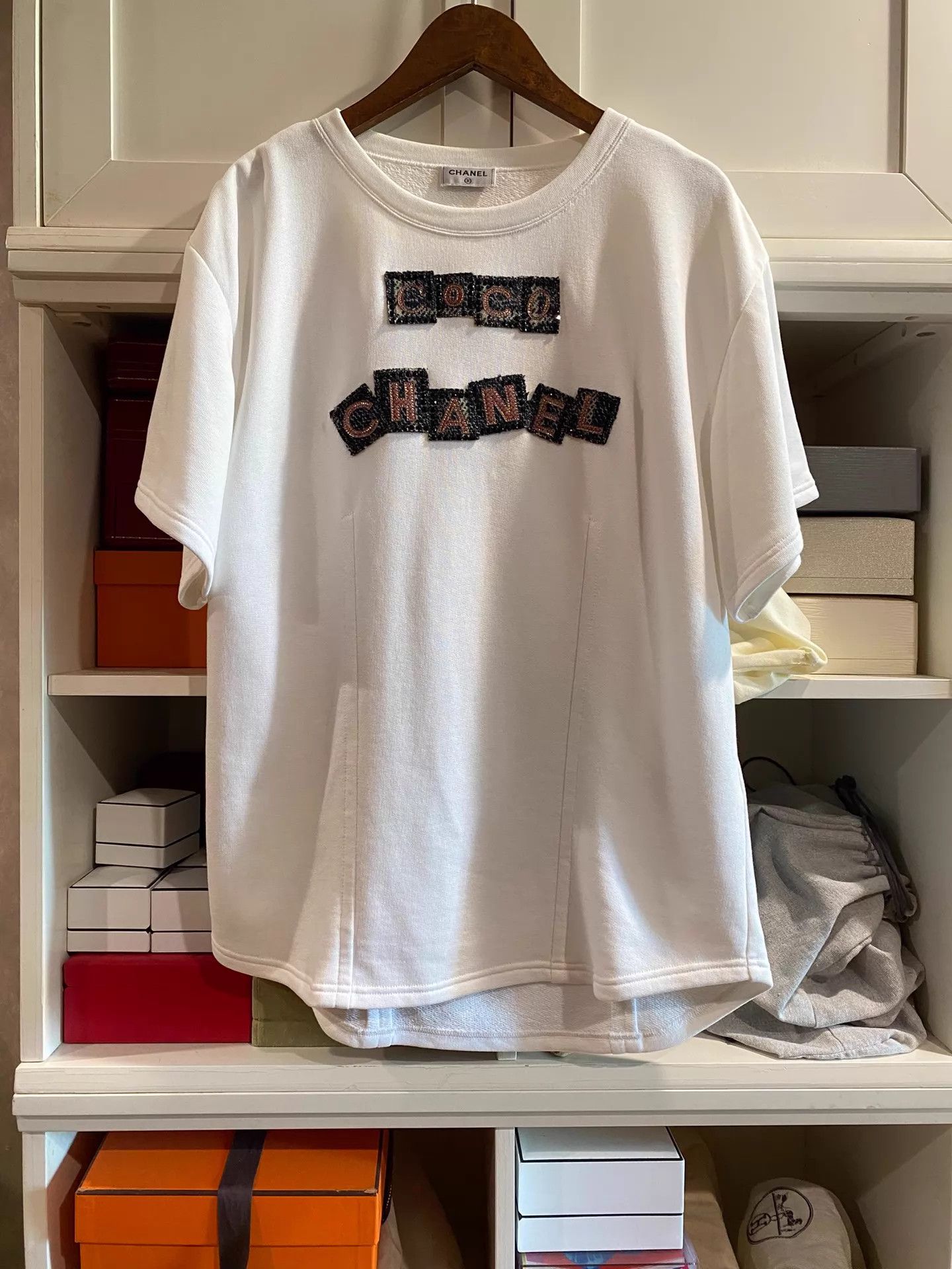 Chanel Chanel CC Logo Short Sleeve Tee 38 (Celebrity Worn) Size S / US 4 / IT 40 - 1 Thumbnail