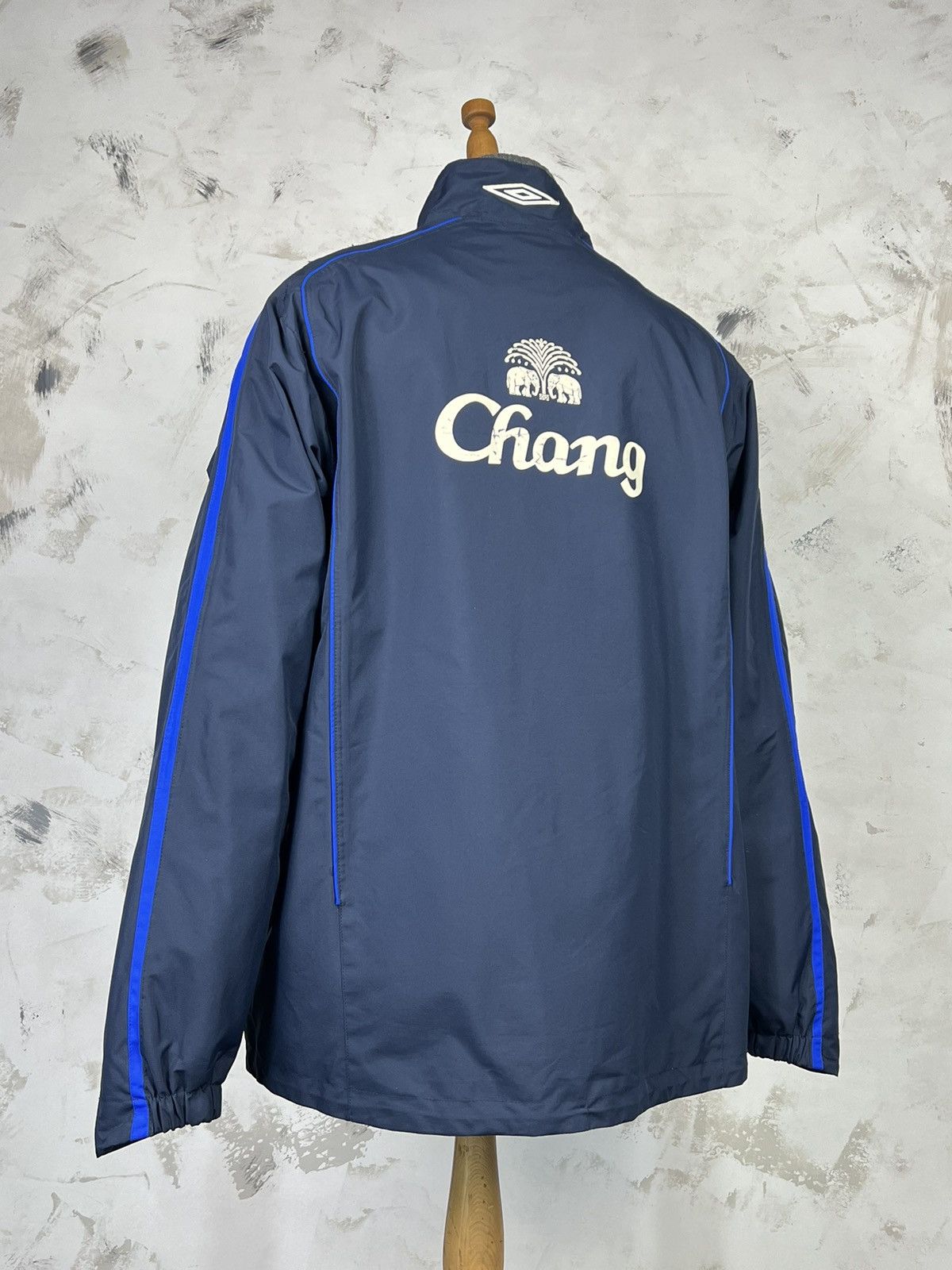 Umbro Vintage Umbro Everton Training Jacket Size XL Size US XL / EU 56 / 4 - 4 Thumbnail