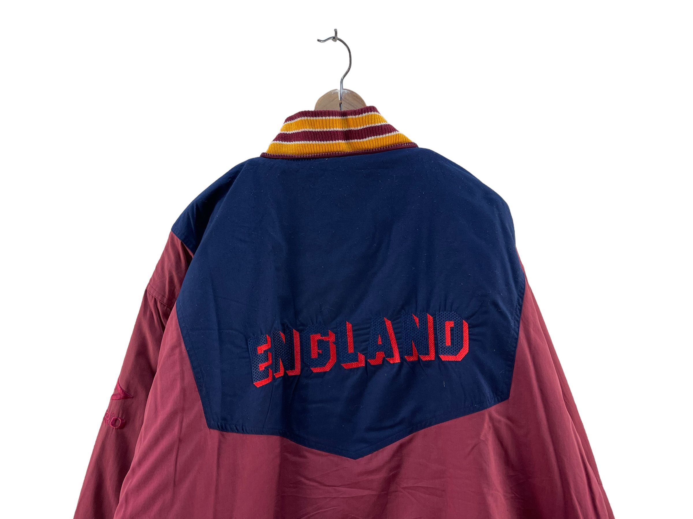 Umbro Vintage Umbro England Fireman Jacket Size US L / EU 52-54 / 3 - 13 Thumbnail