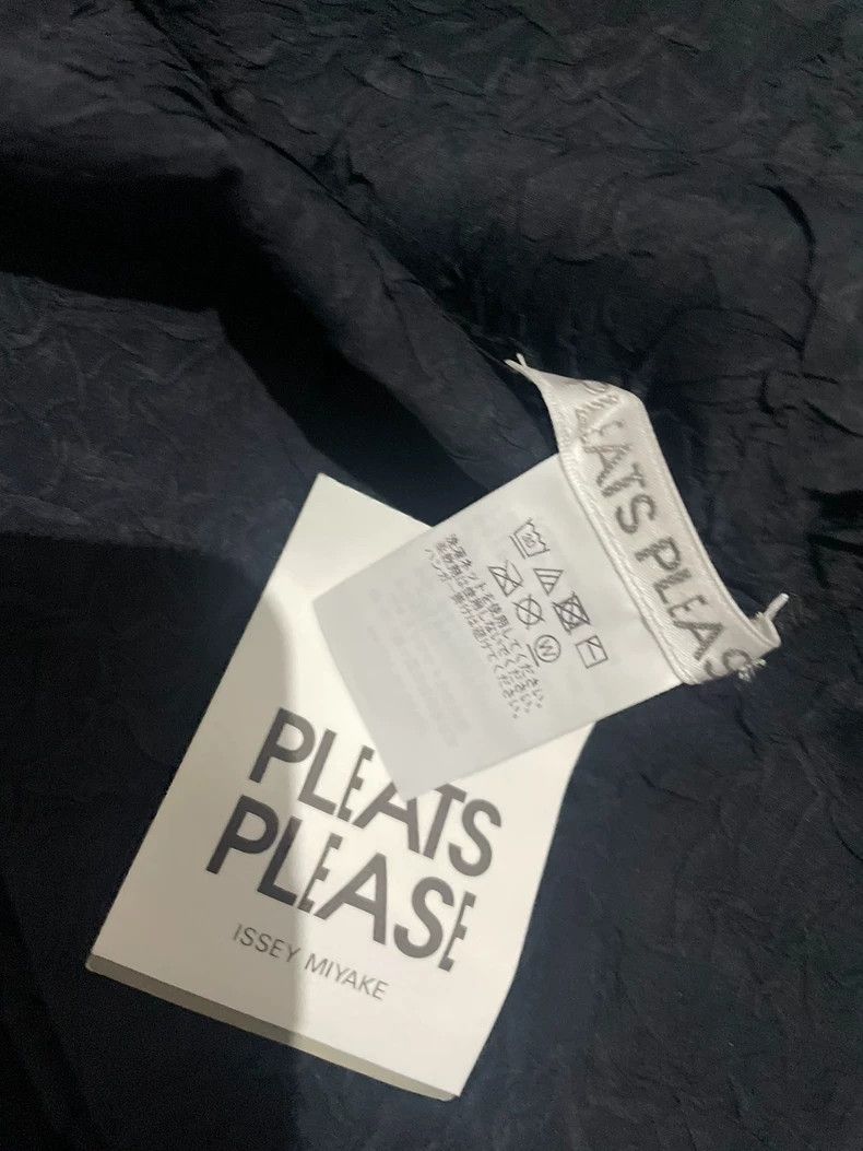 Issey Miyake Issey Miyake size:one size Black round-neck long sleeves Size S / US 4 / IT 40 - 6 Thumbnail