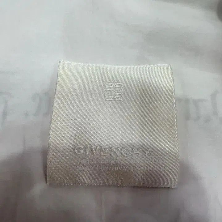 Givenchy Givenchy SS21 Zip Print Short. Size US XXS / EU 40 - 4 Thumbnail