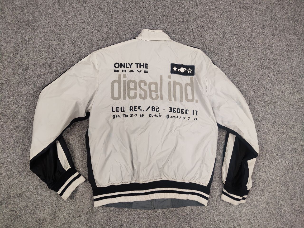 Diesel Vintage Y2K Diesel industry Logo Reversible Bomber Jacket Size US L / EU 52-54 / 3 - 10 Thumbnail