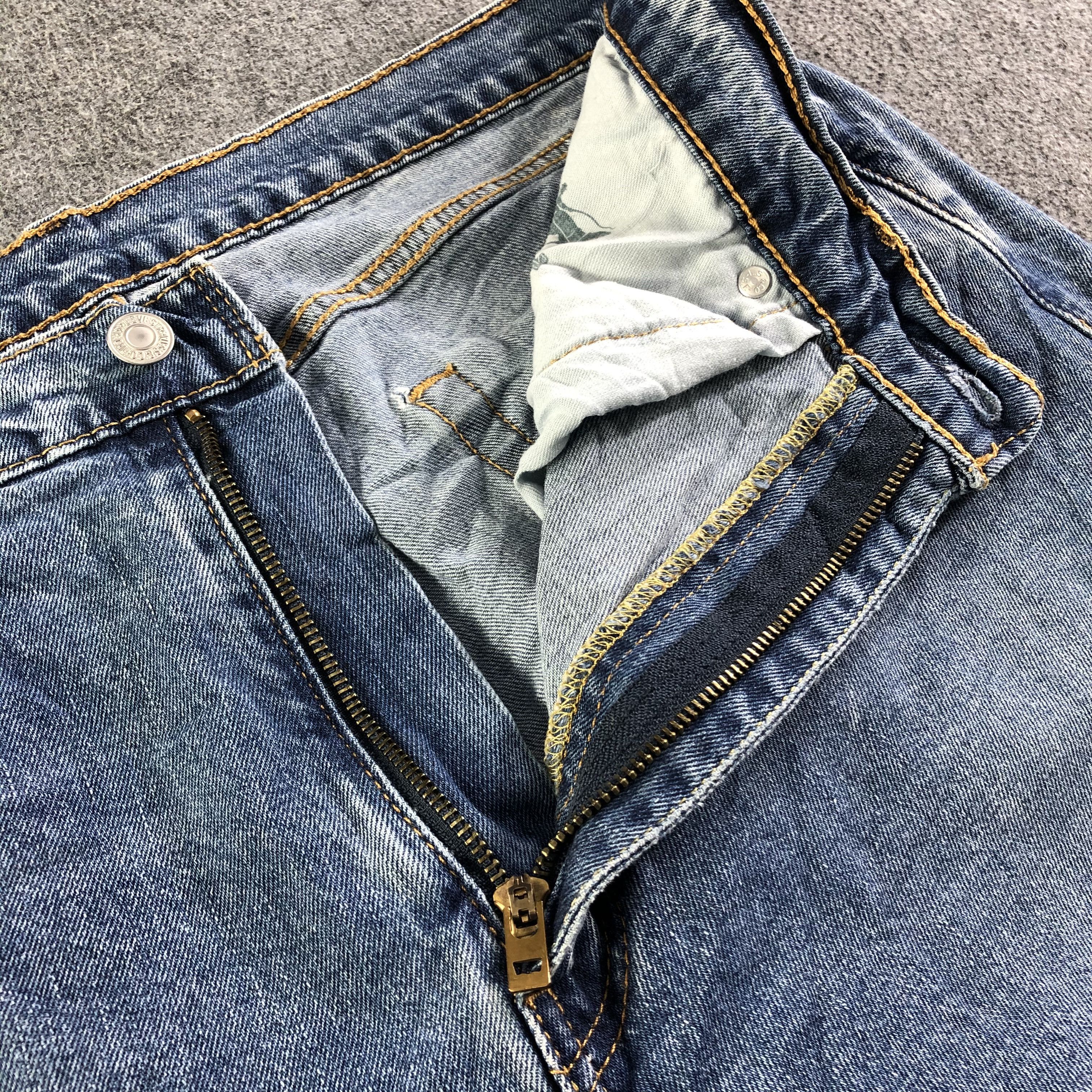 Levi's Vintage Blue Wash Levis 505 Jeans-J4359 Size US 35 - 7 Thumbnail