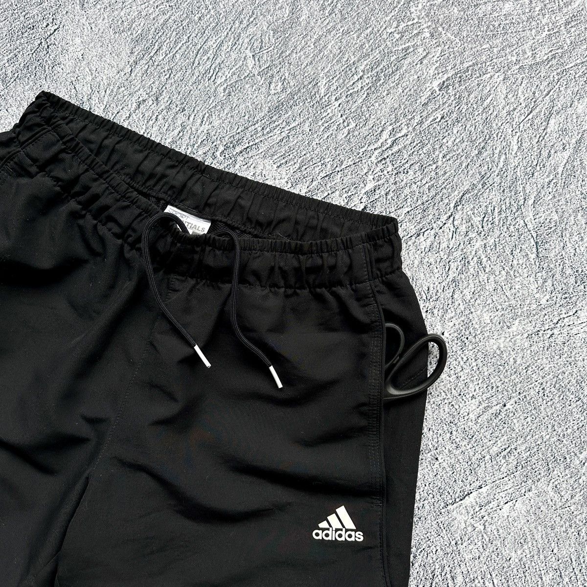 Adidas Vintage Men’s Shorts Adidas Black Size: S Size US 30 / EU 46 - 2 Thumbnail