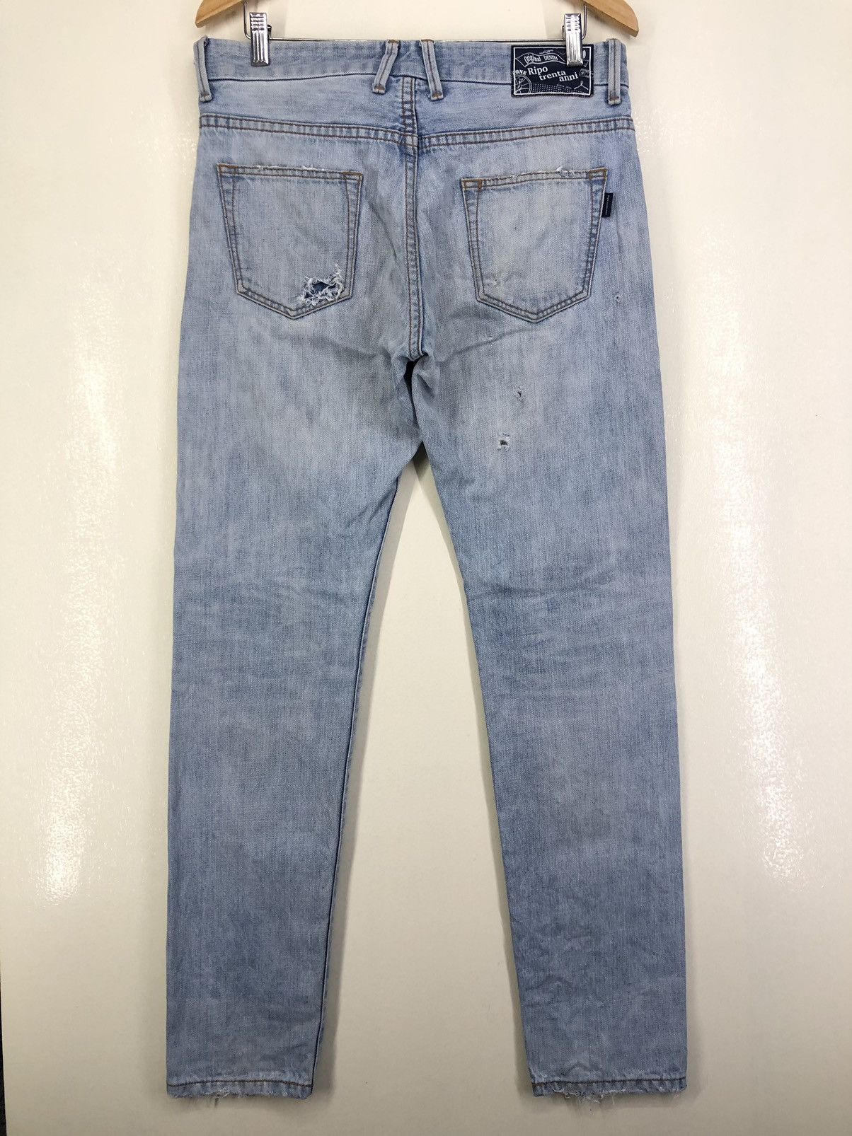 Japanese Brand Ripo Trenta Anni Distressed Light Wash Jeans Size US 32 / EU 48 - 2 Thumbnail