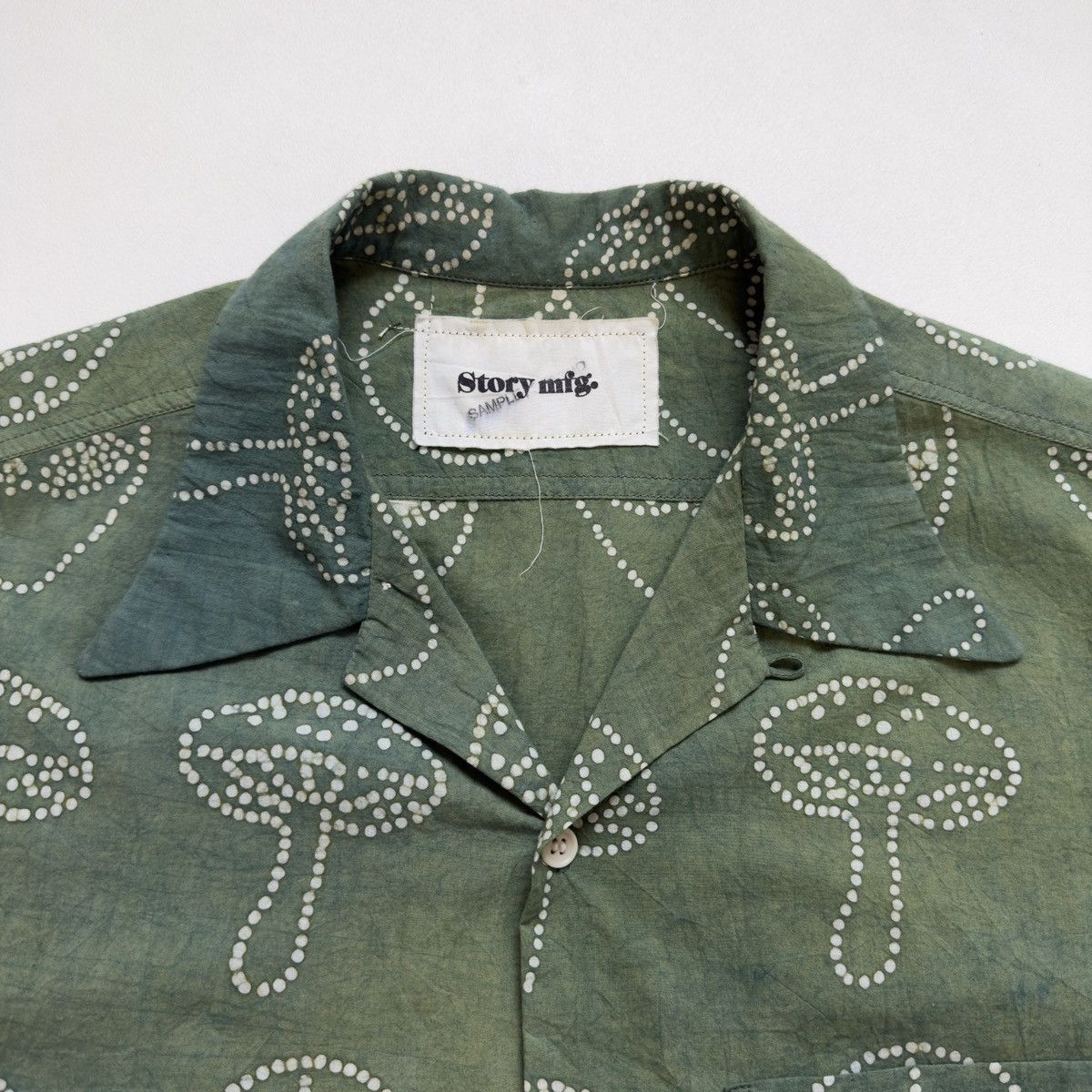 Story Mfg. Sample Alien + Peace Sign Print Shirt Size US M / EU 48-50 / 2 - 4 Thumbnail