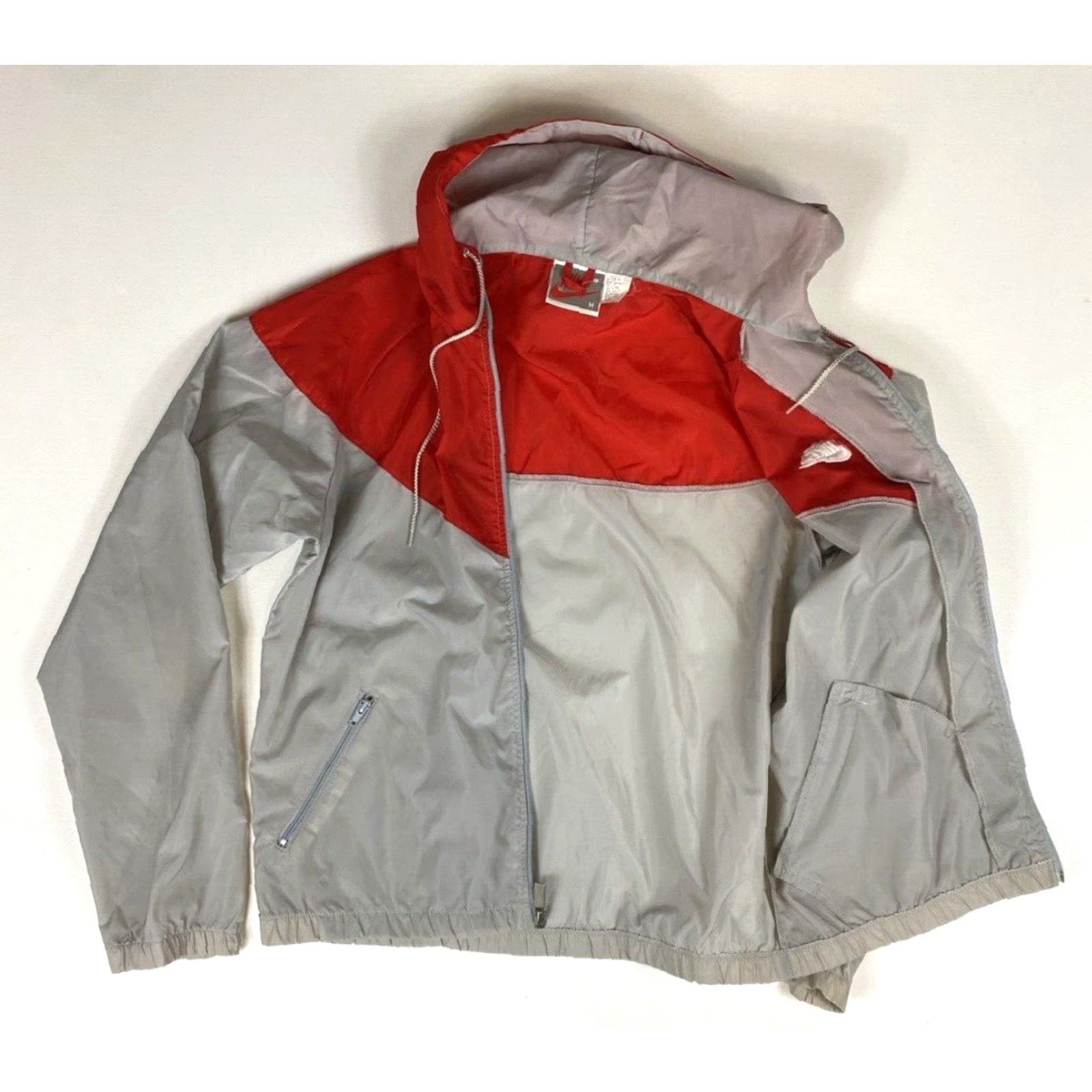 Nike VINTAGE Nike Windbreaker Jacket Mens 80s Nylon Hooded Lightweight Sz M Gray Red 80s Nike Windbreaker Jacket Mens Size US M / EU 48-50 / 2 - 3 Thumbnail