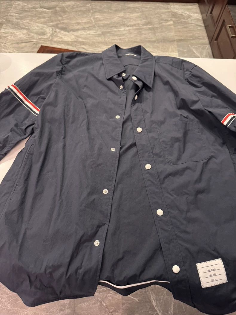 Thom Browne Thom Browne Single-pleated long-sleeve shirt Size US XL / EU 56 / 4 - 1 Thumbnail