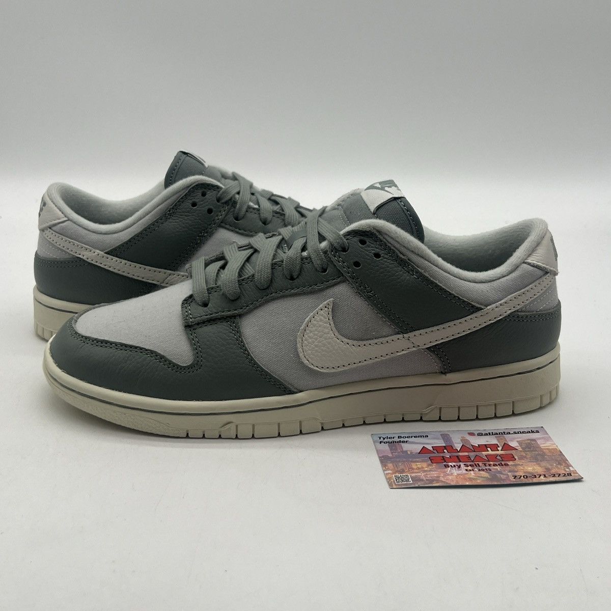 Nike Nike dunk low mica green Size US 8 / EU 41 - 1 Thumbnail