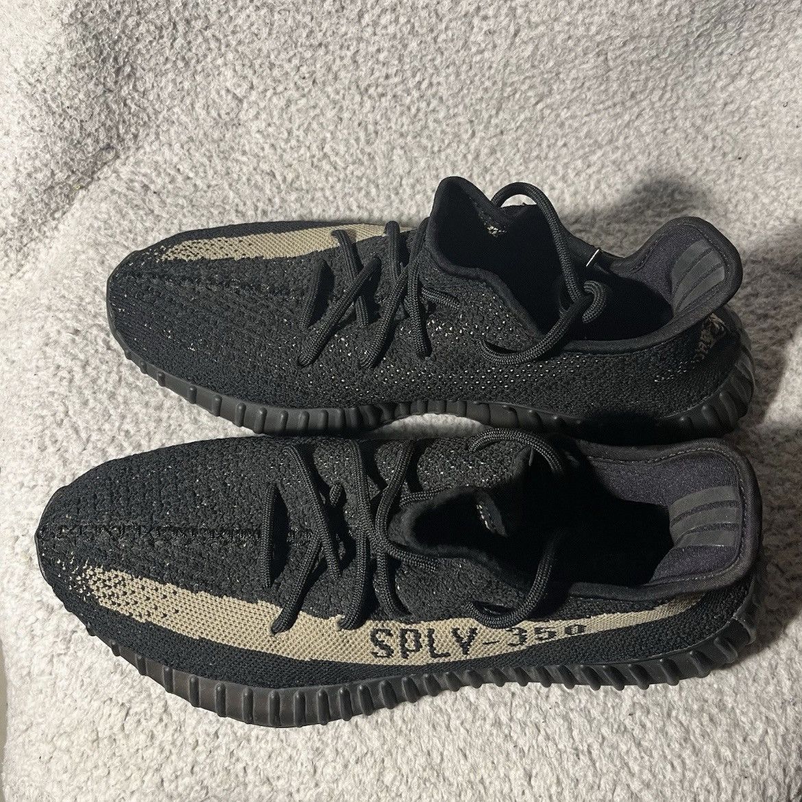 Yeezy Adidas Yeezy Boost 350 V2 Core Green 9.5 Mens Size US 9.5 / EU 42-43 - 4 Thumbnail