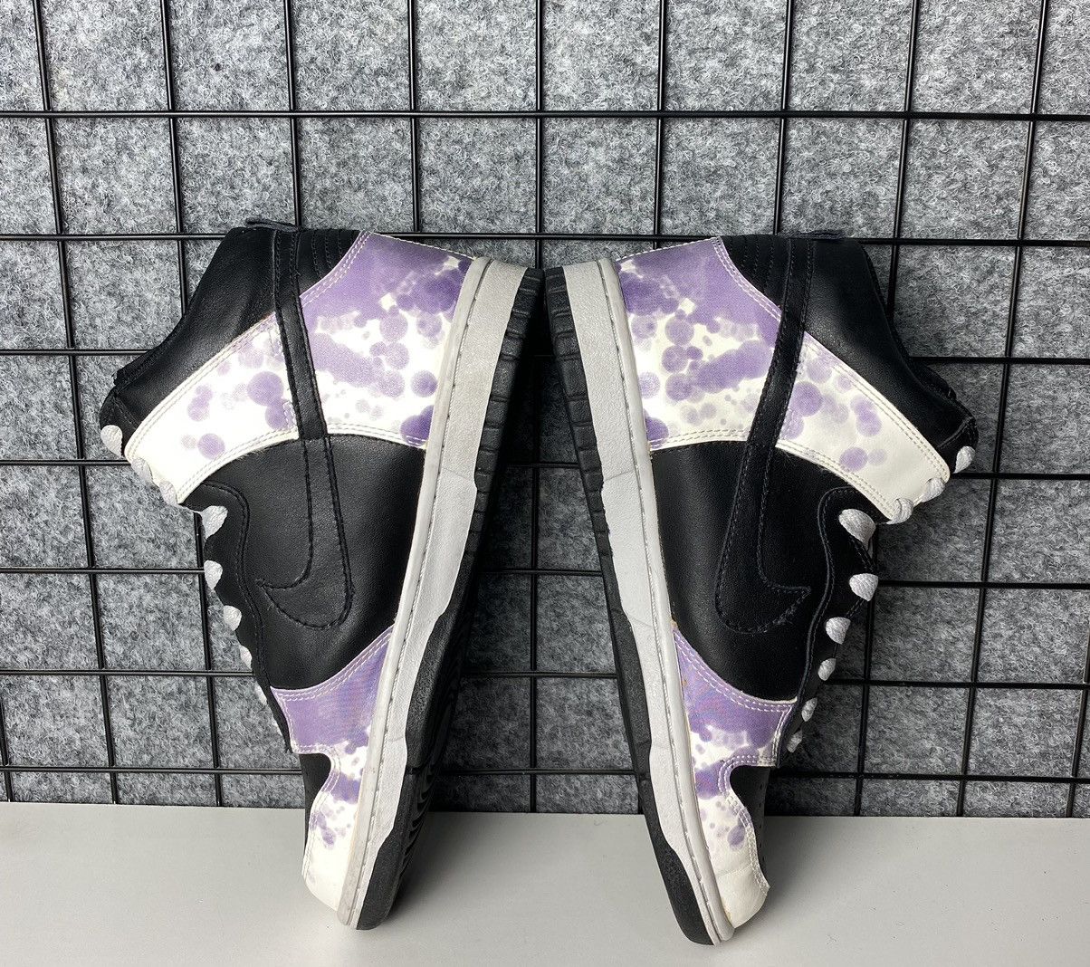 Vintage Nike Dunk High Splatter 2009 Hi Top Sneakers Size 8.5 Size US 8.5 / IT 38.5 - 4 Thumbnail