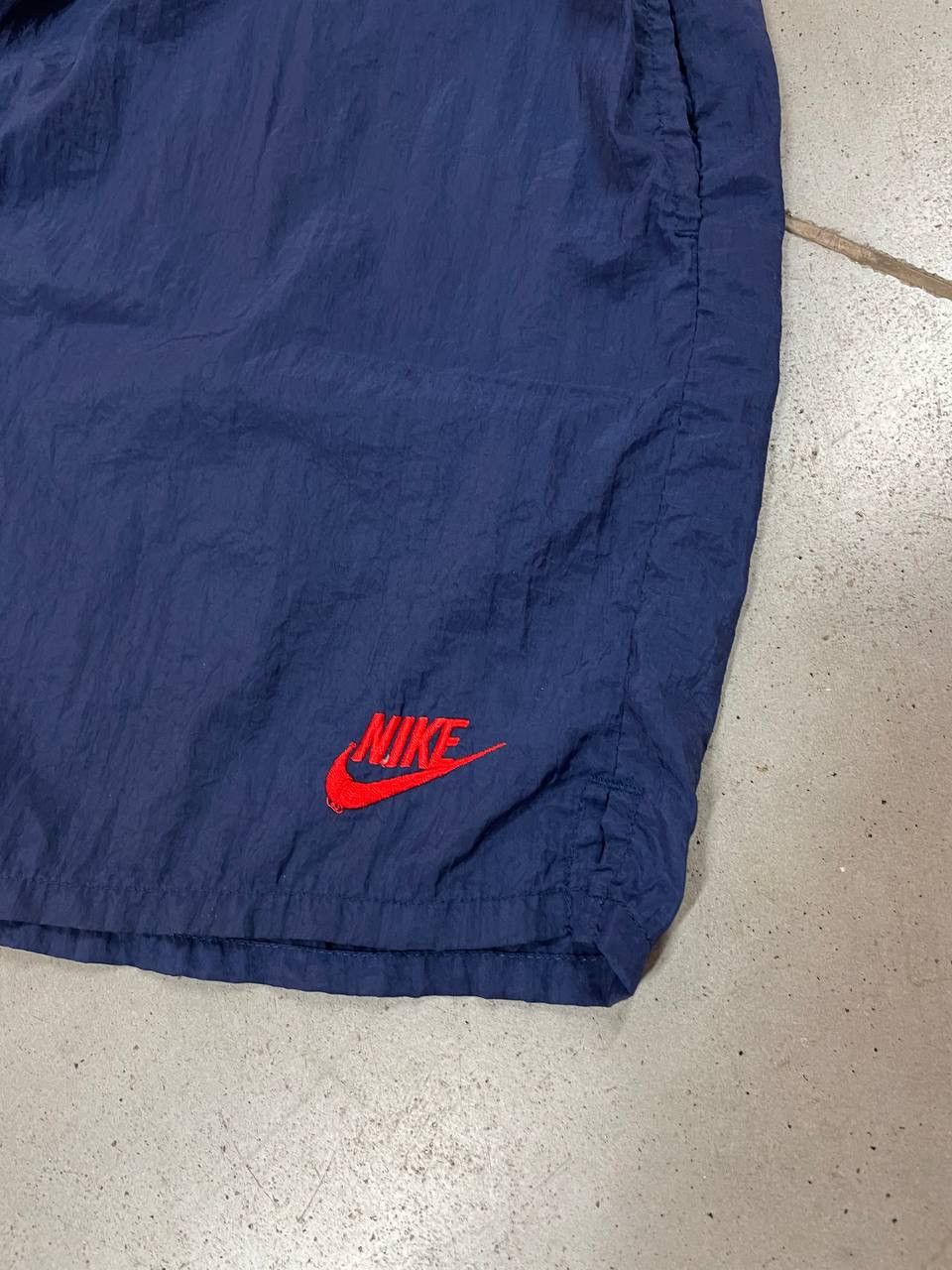 Nike Vintage Nike Shorts Big Swoosh Logo Size US 34 / EU 50 - 4 Thumbnail