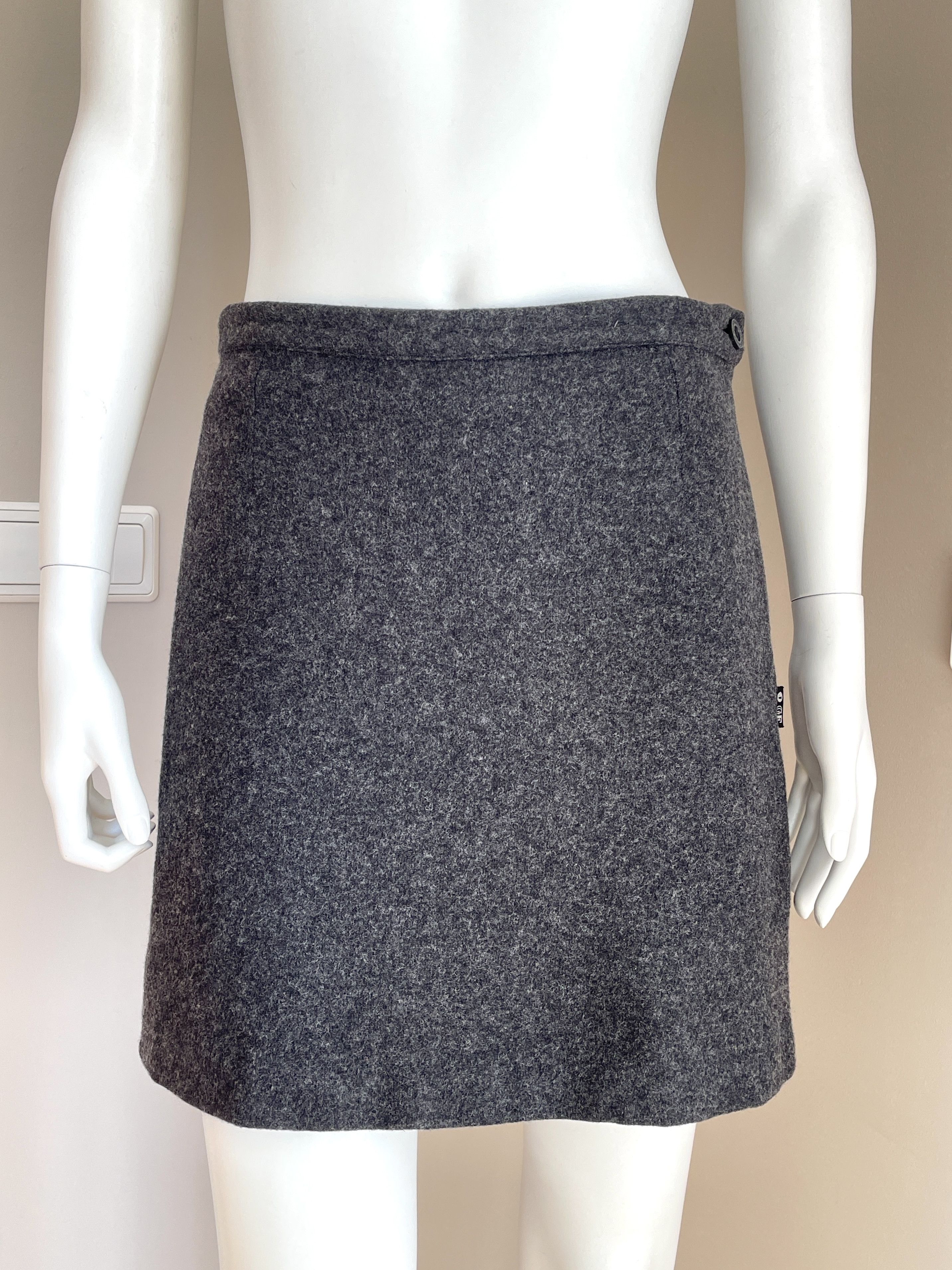 Gianfranco Ferre Skirt and jacket suit Size S / US 4 / IT 40 - 4 Thumbnail