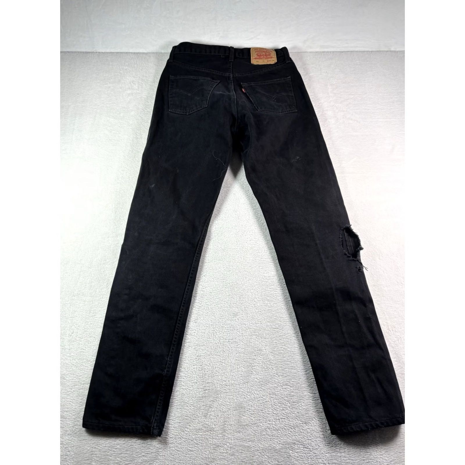 Levi's VINTAGE Levi's 521 Jeans Men Black 32x34 Straight Distressed 5-Pocket Denim Zip Button Leather Logo 90s USA Size US 32 / EU 48 - 2 Thumbnail