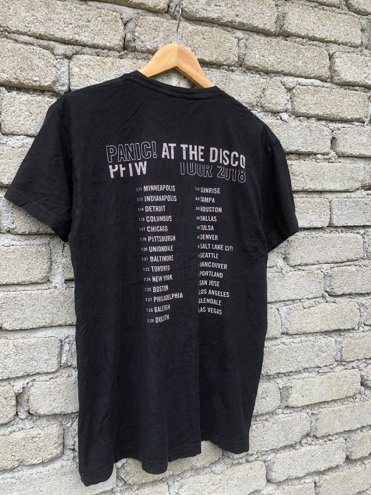 Band Tees × Nirvana × Vintage Band Panic At The Disco PFTW UK/EUR 2018 Tour Tshirt Size US L / EU 52-54 / 3 - 11 Thumbnail