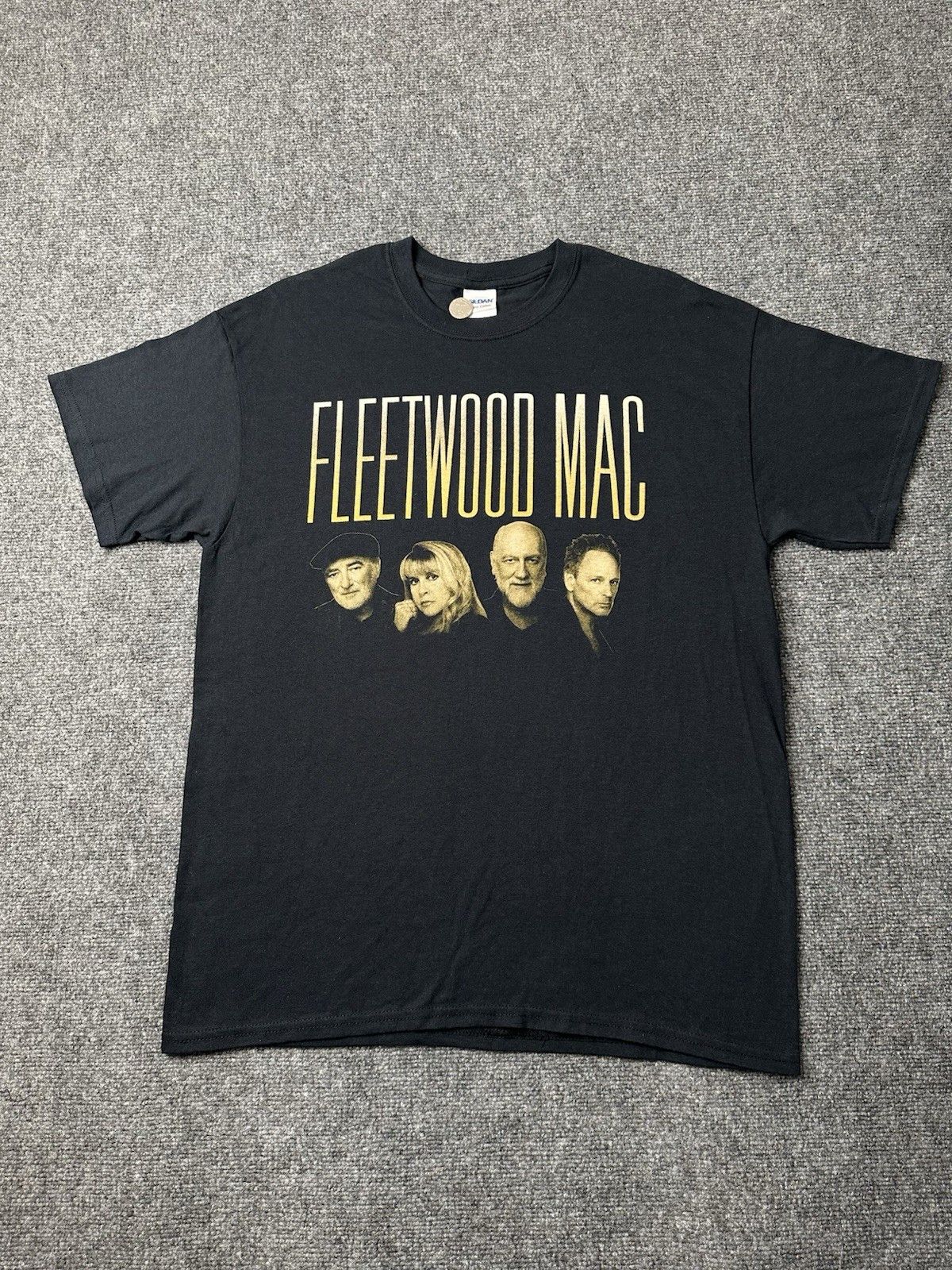 Band Tees Mens Music Fleetwood Mac Black Live 2013 Tour, Size US L Size US L / EU 52-54 / 3 - 1 Thumbnail