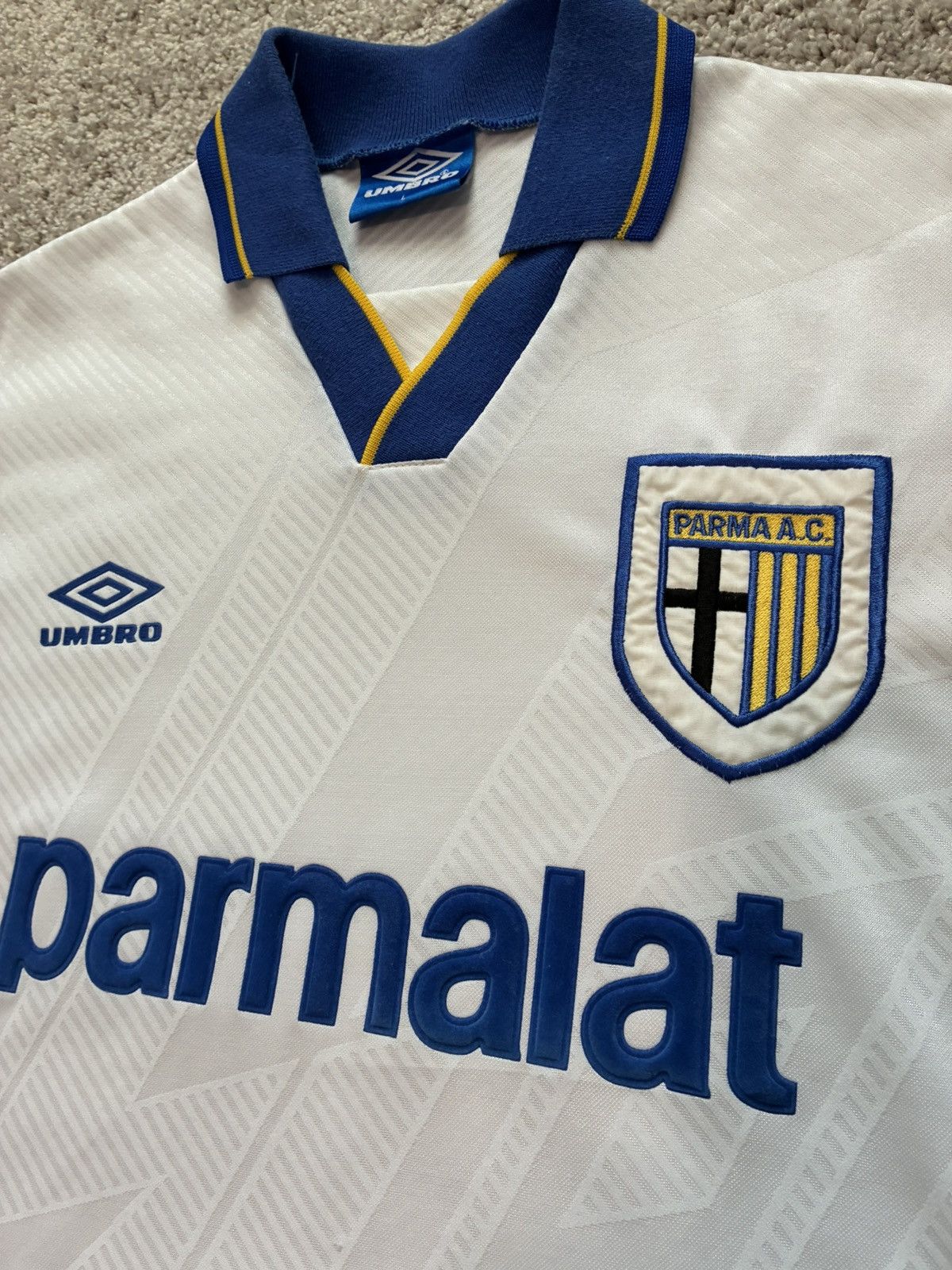 Umbro 1991/1992 Parma Away Kit Size US L / EU 52-54 / 3 - 4 Thumbnail