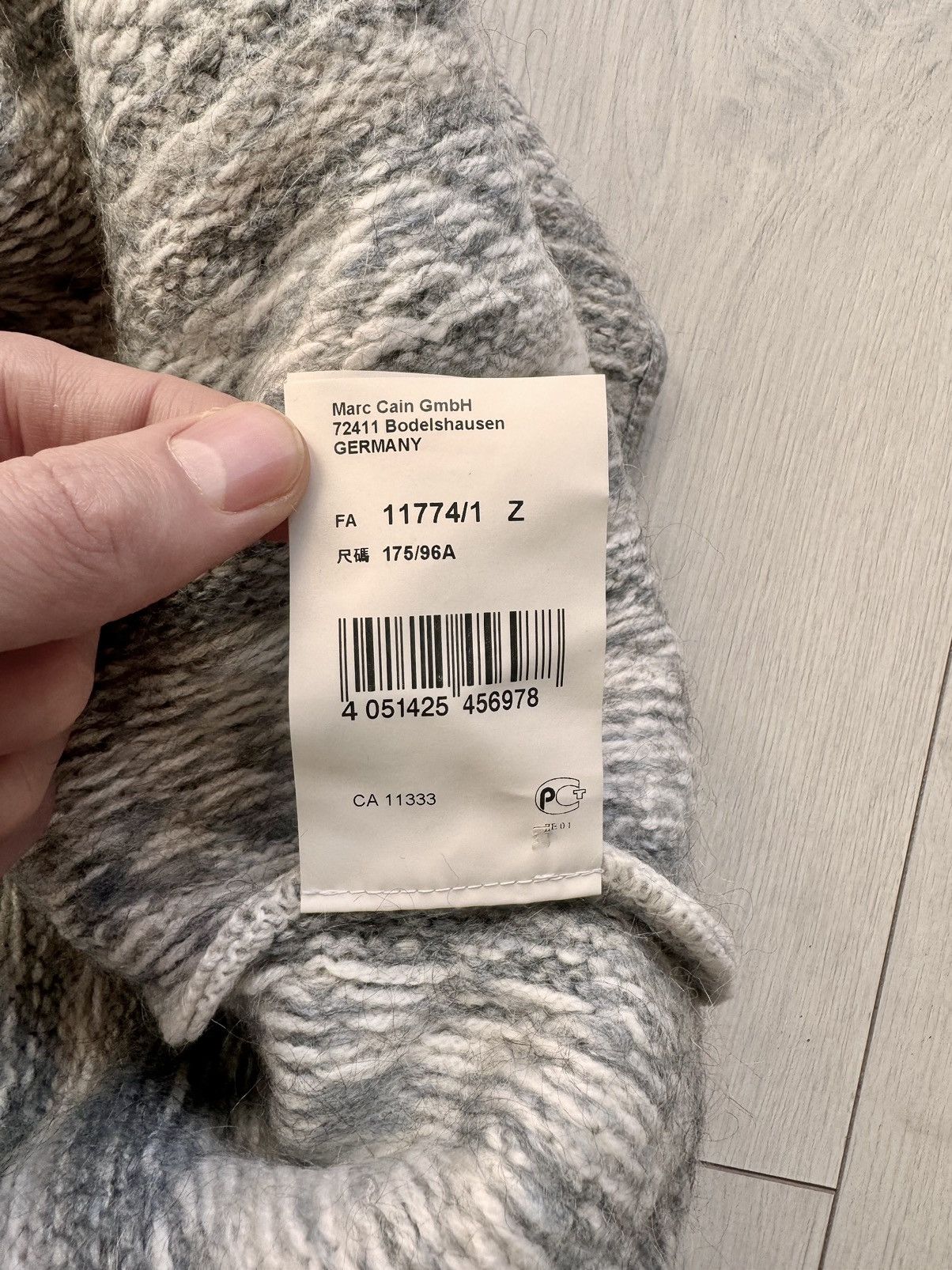 Designer × Japanese Brand MARC CAIN Cape Poncho Sweater Aztec pattern Size XS / US 0-2 / IT 36-38 - 12 Thumbnail