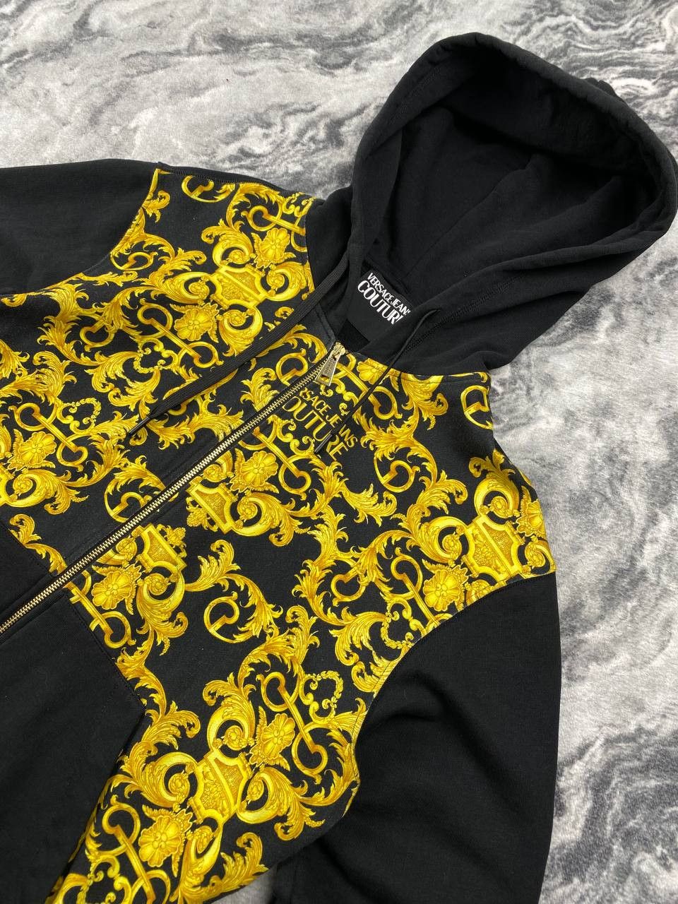 Versace Versace Jeans Couture Baroque Print Big Logo Men Size M Size US M / EU 48-50 / 2 - 2 Thumbnail