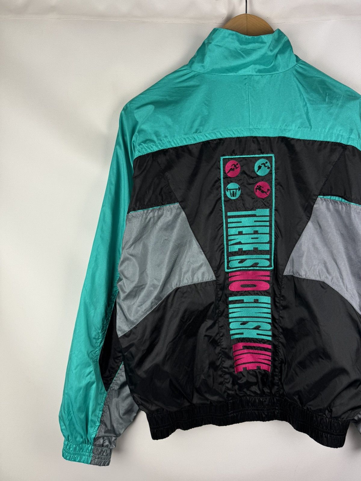 Nike Nike Vintage Men’s Nylon Full Zip Windbreaker Jacket Size S Size US S / EU 44-46 / 1 - 16 Thumbnail