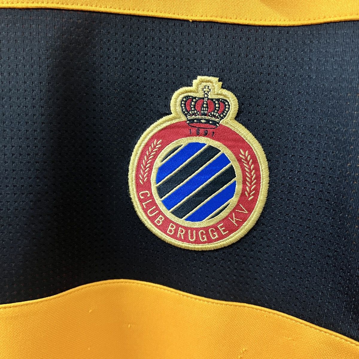 Vintage CLUB BRUGGE FOOTBALL JERSEY Size US S / EU 44-46 / 1 - 2 Thumbnail