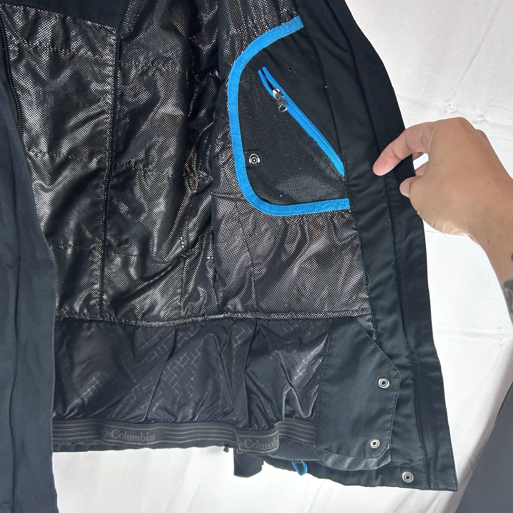 Vintage Columbia Jacket Womens XS Omni Heat Black (No Hood) Regular Fit Mid-Length Solid Softshell Outdoor Halloween-style? Size XS / US 0-2 / IT 36-38 - 5 Thumbnail