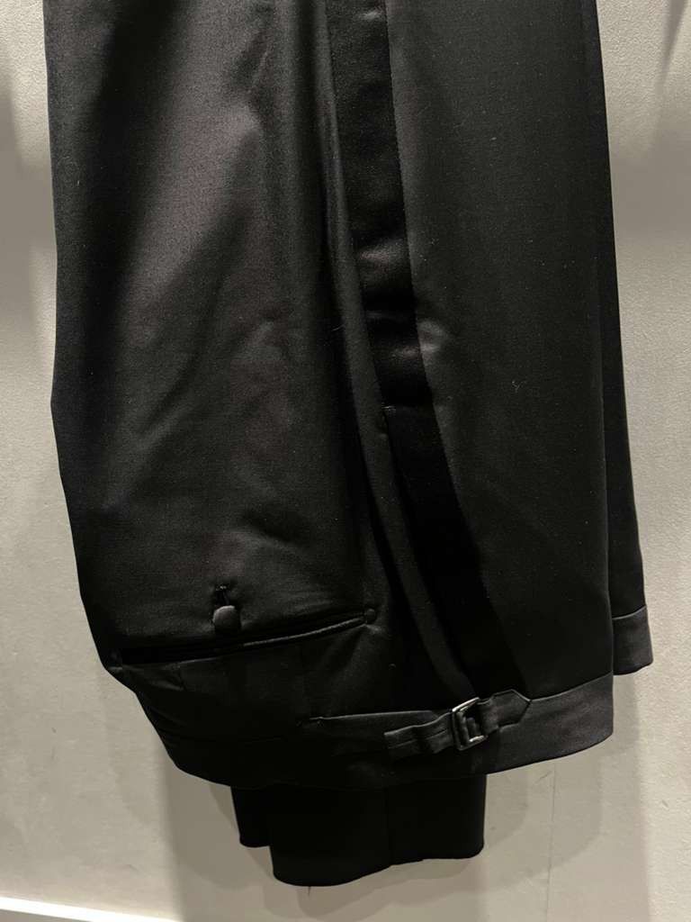 Tom Ford oc11z1225 Tuxedo Suit in Black Size US L / EU 52-54 / 3 - 2 Thumbnail