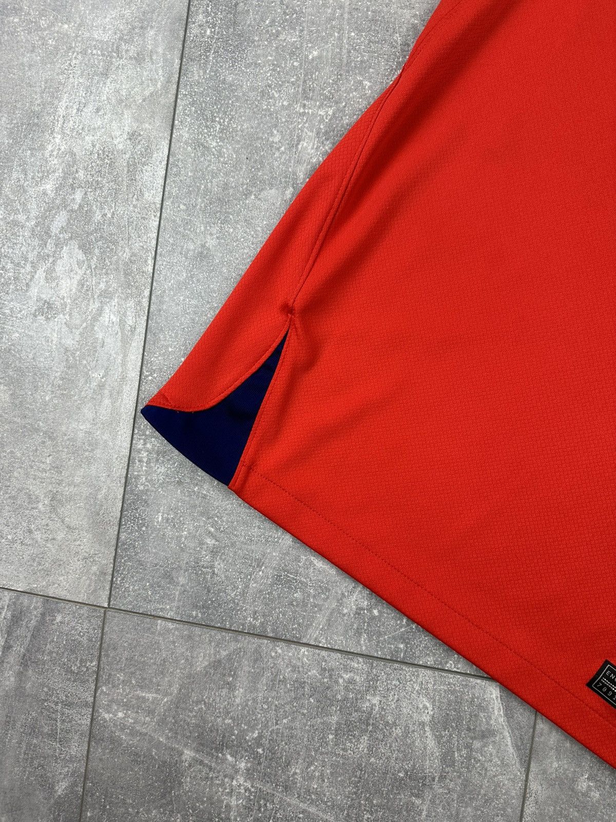 Nike Nike England 2022/23 Away Stadium Red National Team Jersey Size US S / EU 44-46 / 1 - 5 Thumbnail