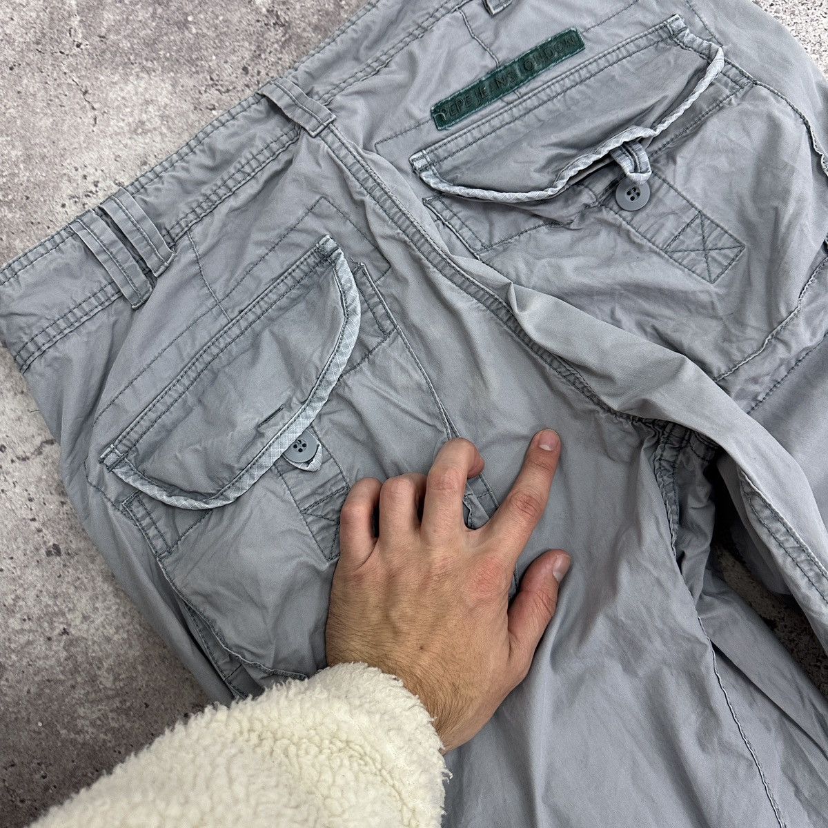 Pepe Jeans Vintage 00s Pepe Jeans multi pocket cargo jeans y2k hype og Size US 31 - 7 Thumbnail