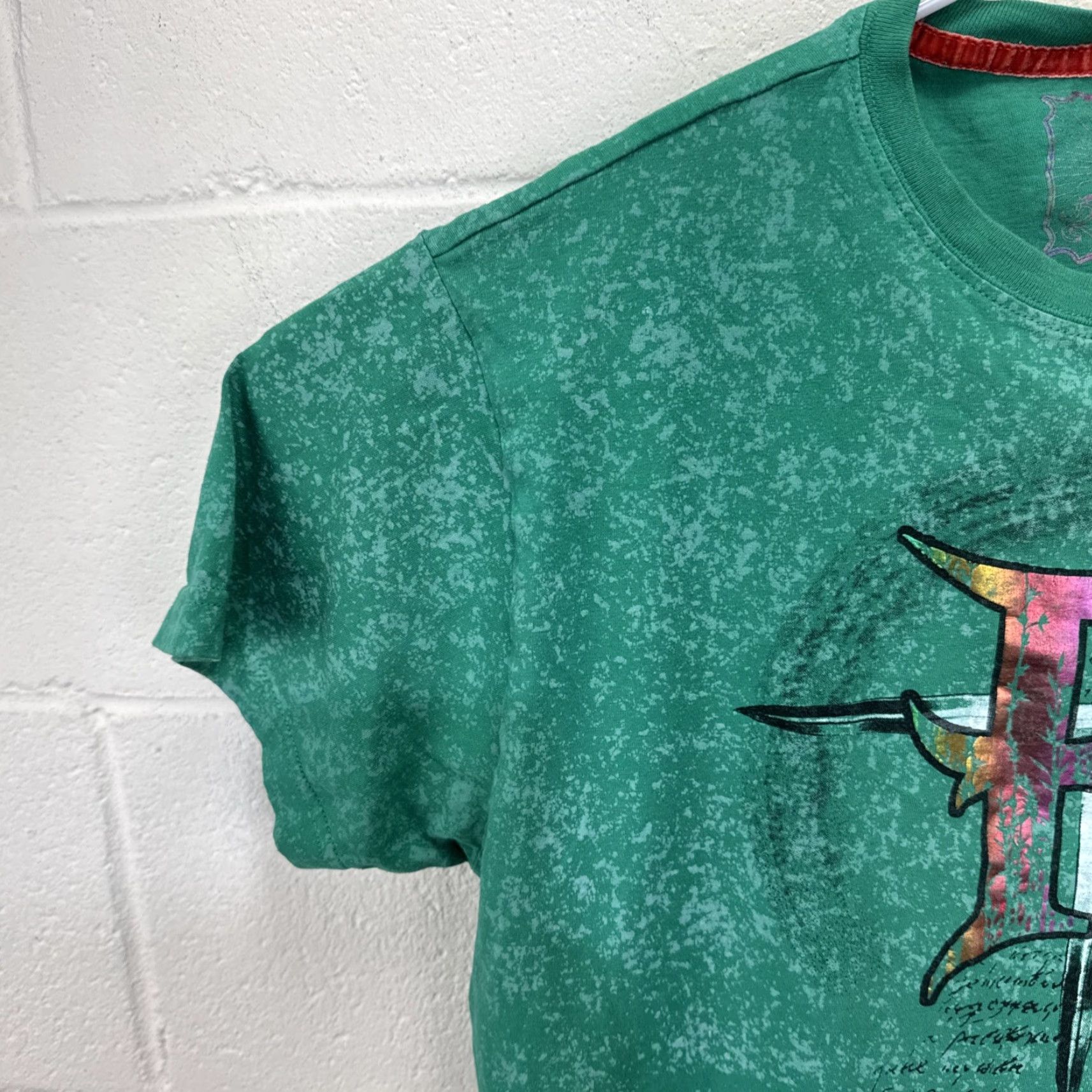 Vintage VINTAGE Revolution Men's T-Shirt Large Green Punk Skull Graphic 2000s Retro Grunge 90s Casual Size US L / EU 52-54 / 3 - 4 Thumbnail