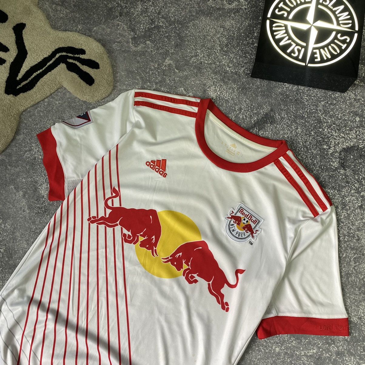 Vintage Men’s Adidas FC Red Bull Leipzig Williams soccer jersey Size US L / EU 52-54 / 3 - 5 Thumbnail
