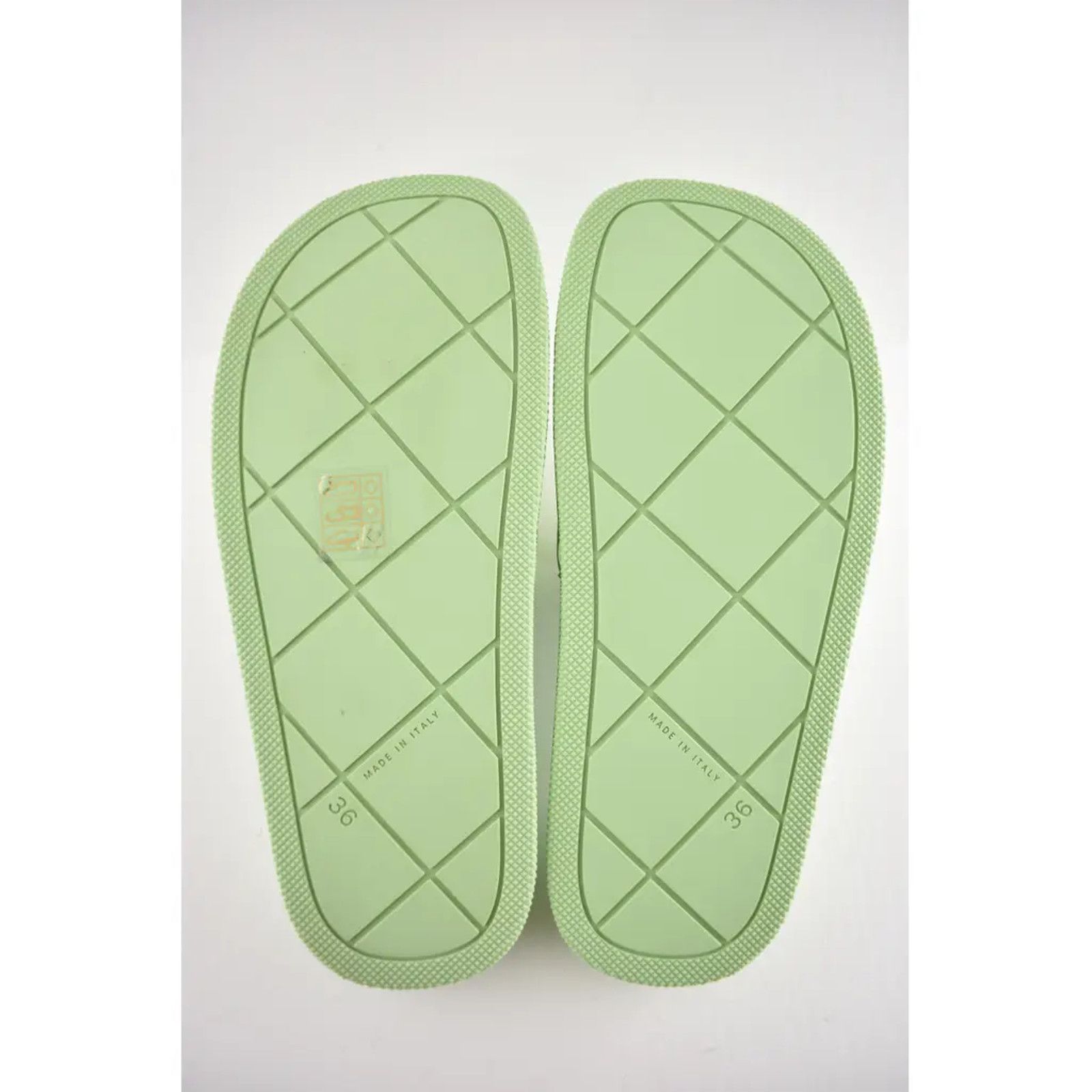 Bottega Veneta Bottega Veneta Slider Pistachio Green Quilted Rubber Pool Size US 6 / IT 36 - 12 Thumbnail